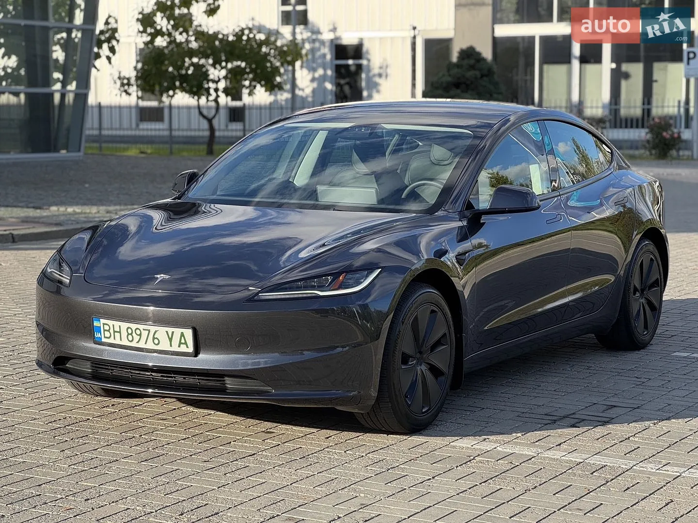 Tesla Model 3, 2024