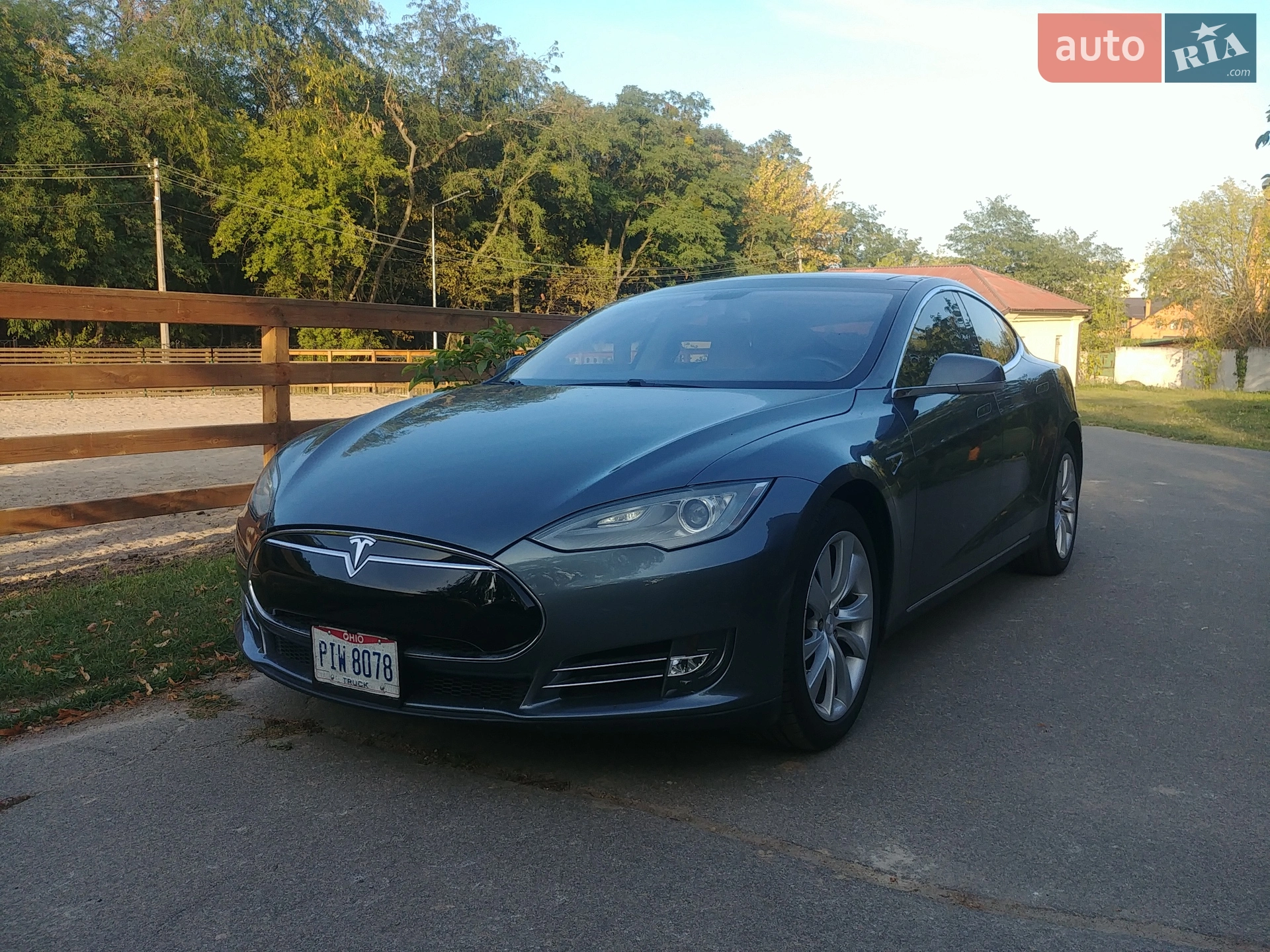 Tesla Model S, 2014