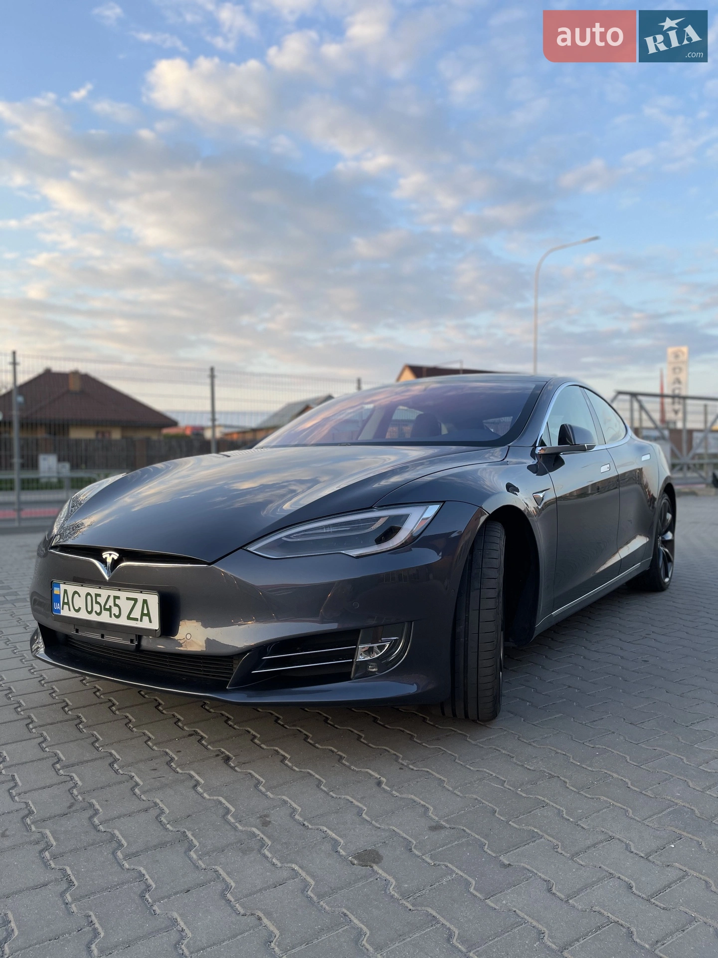 Tesla Model S, 2018