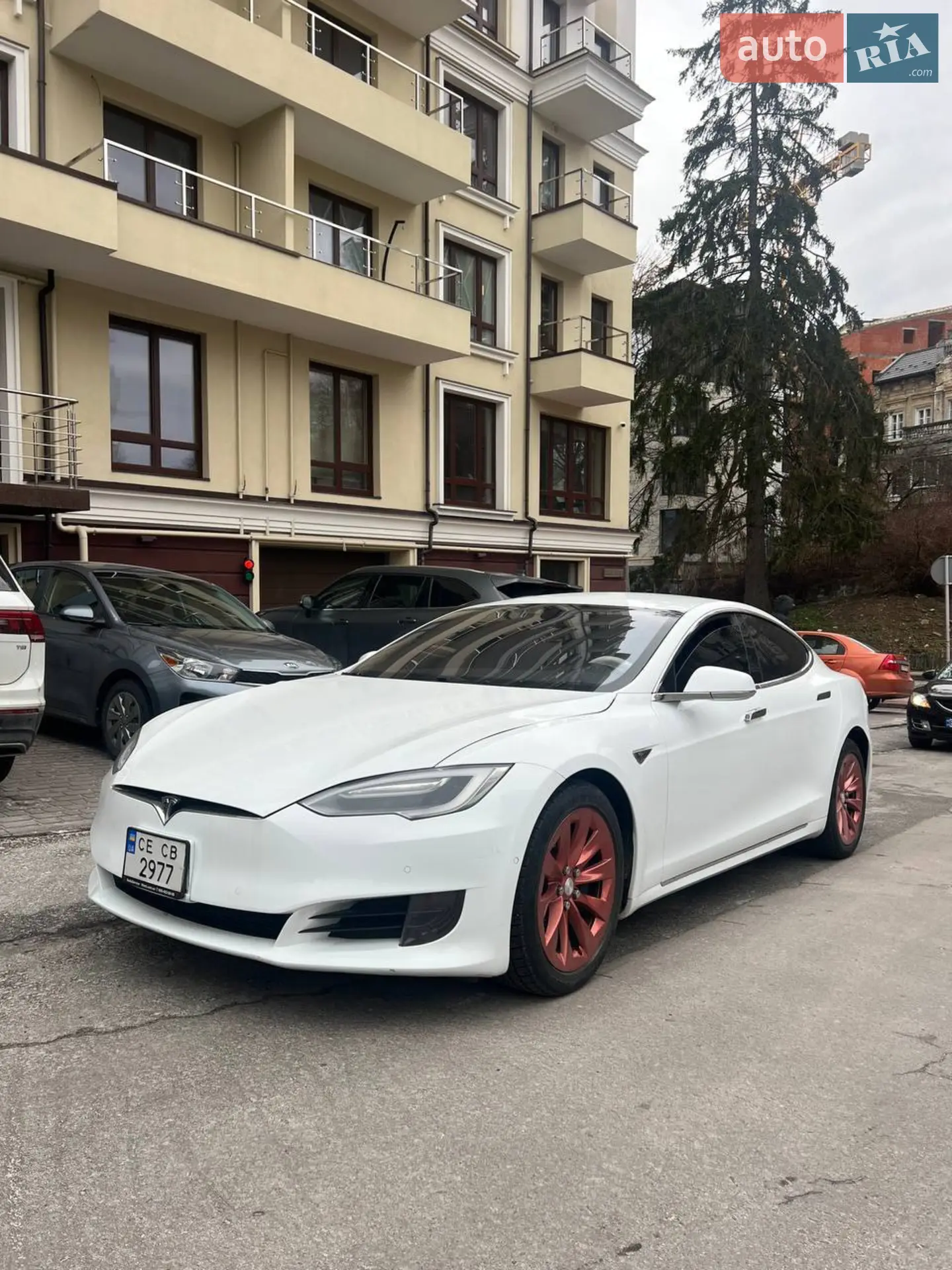 Tesla Model S, 2016
