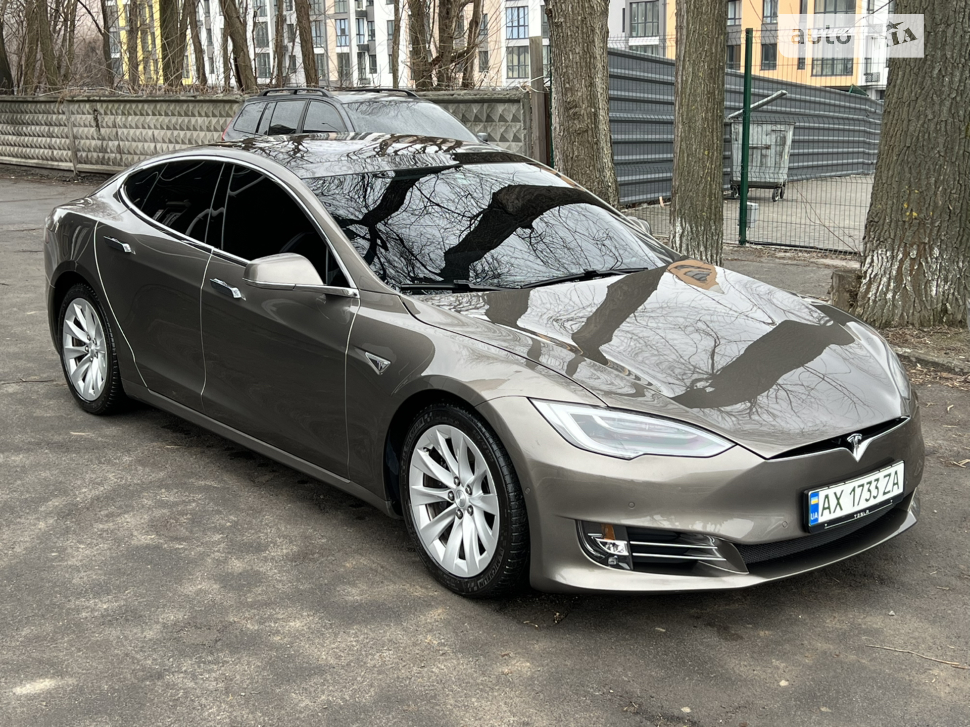Tesla Model S, 2016
