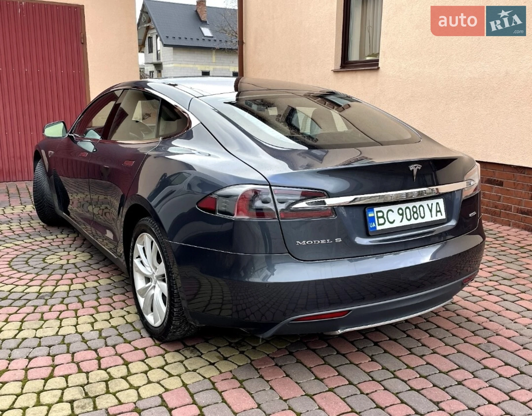 Tesla Model S, 2015