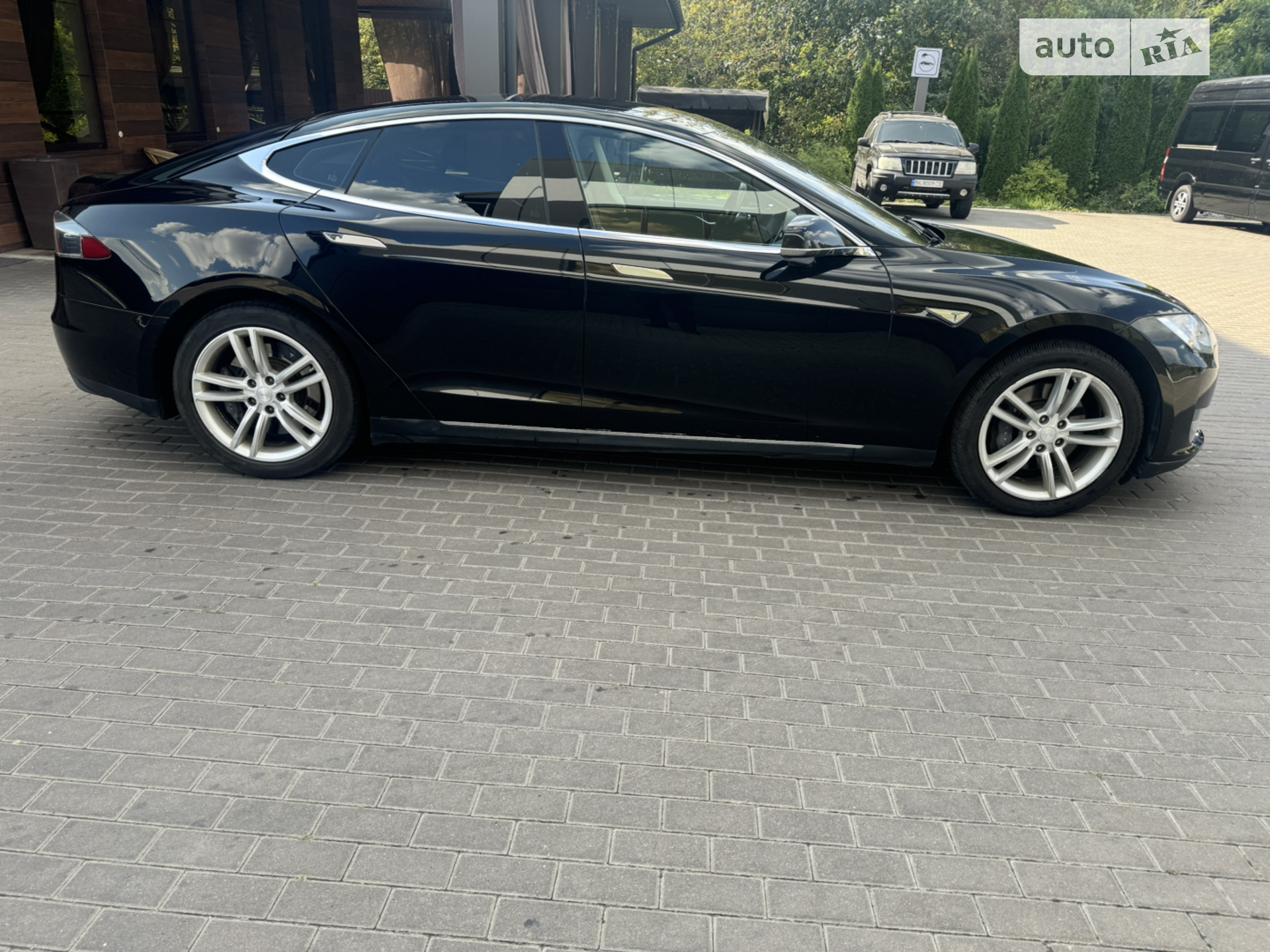 Tesla Model S, 2014