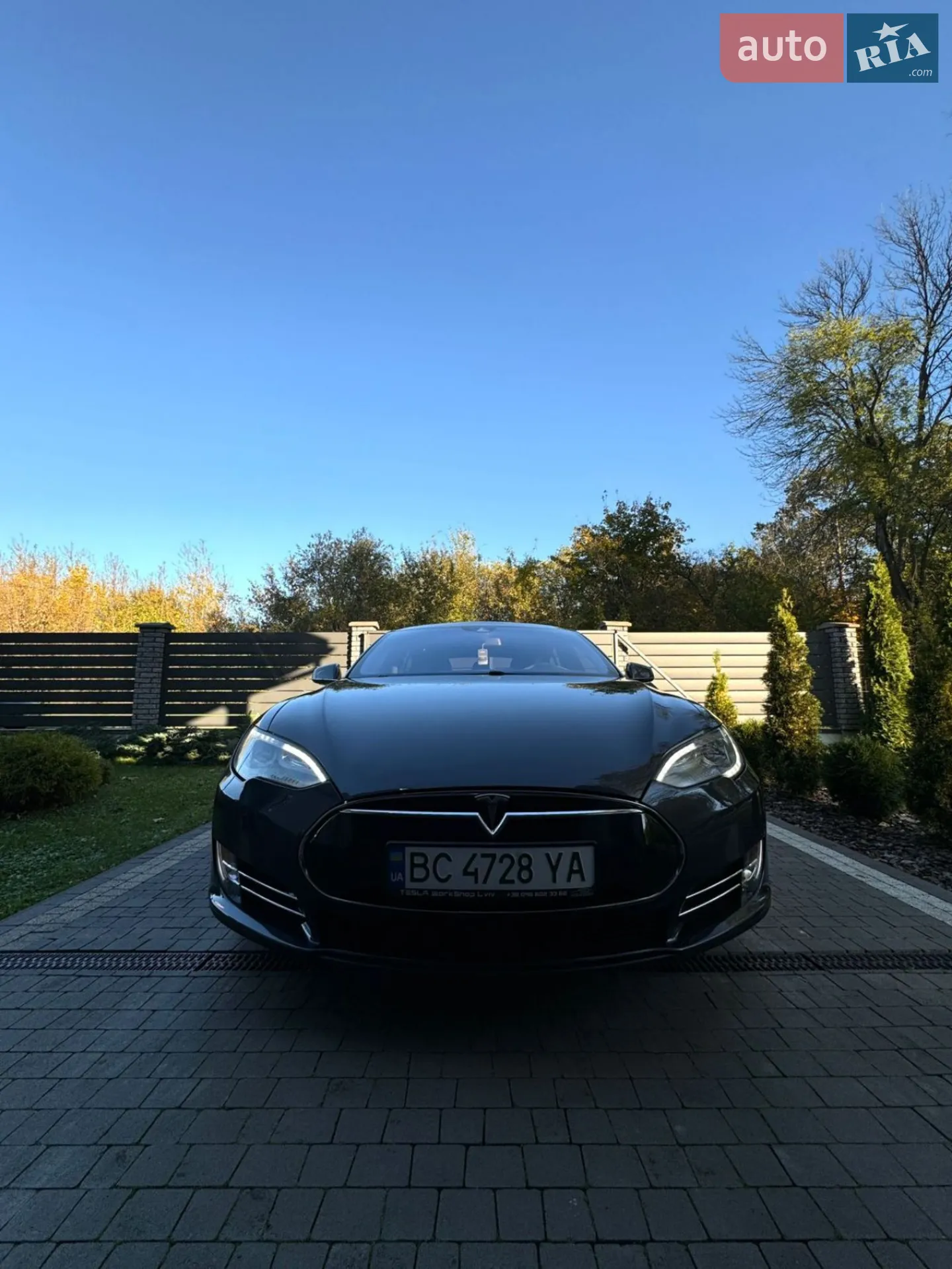 Tesla Model S, 2015