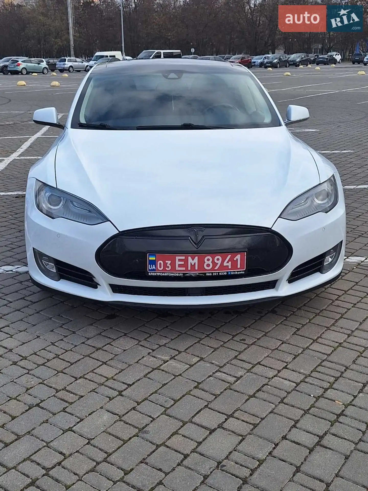 Tesla Model S, 2015