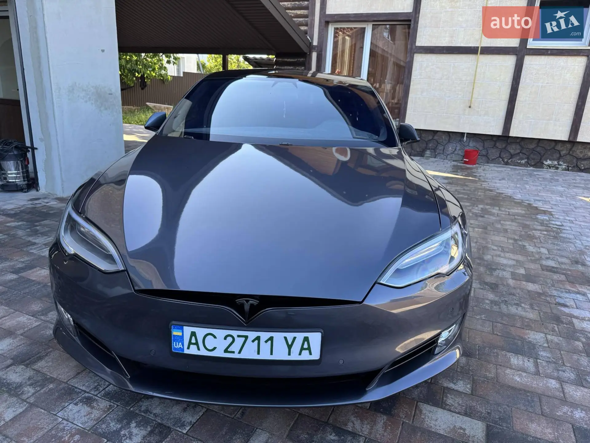 Tesla Model S, 2017