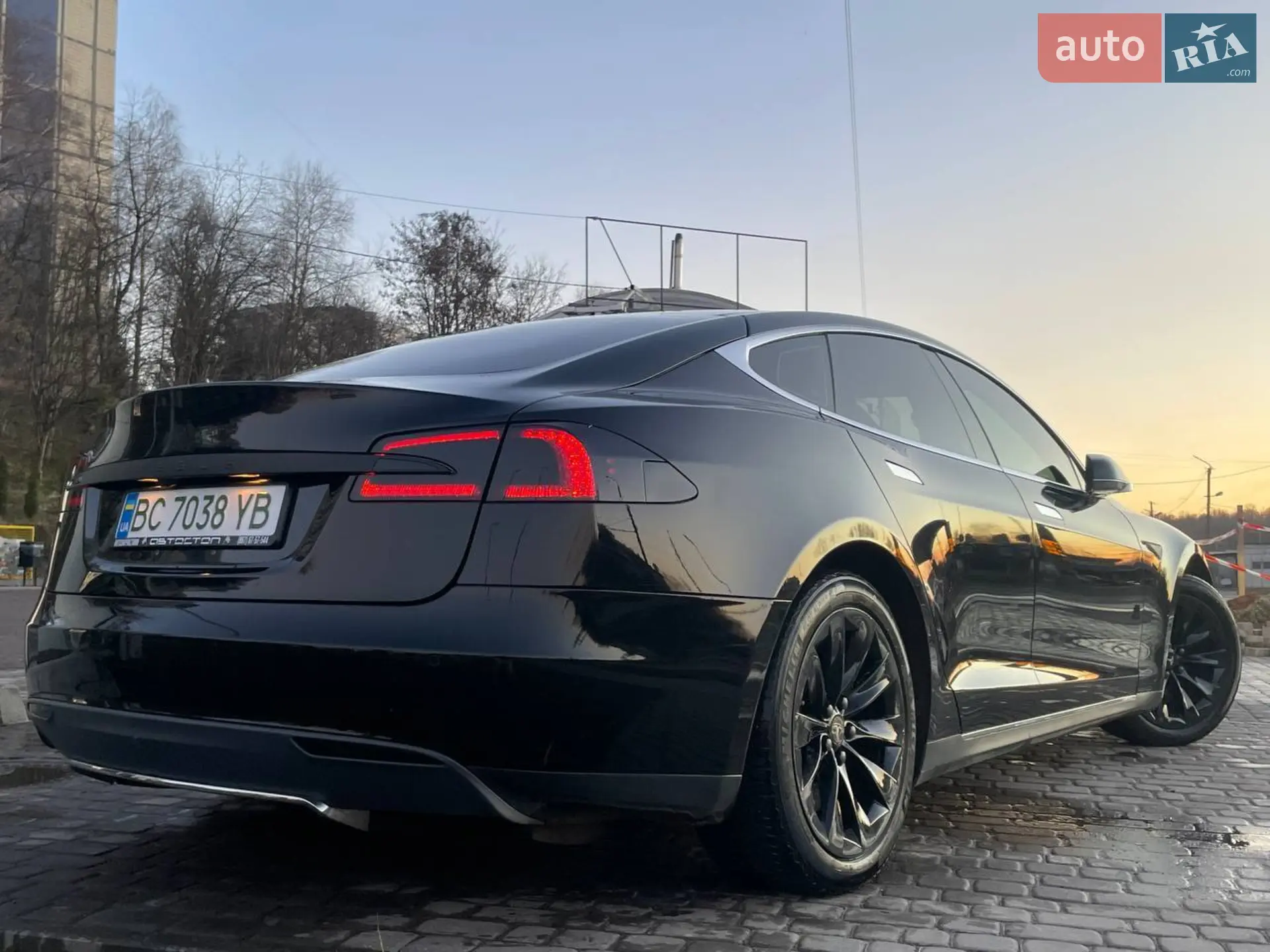 Tesla Model S, 2014