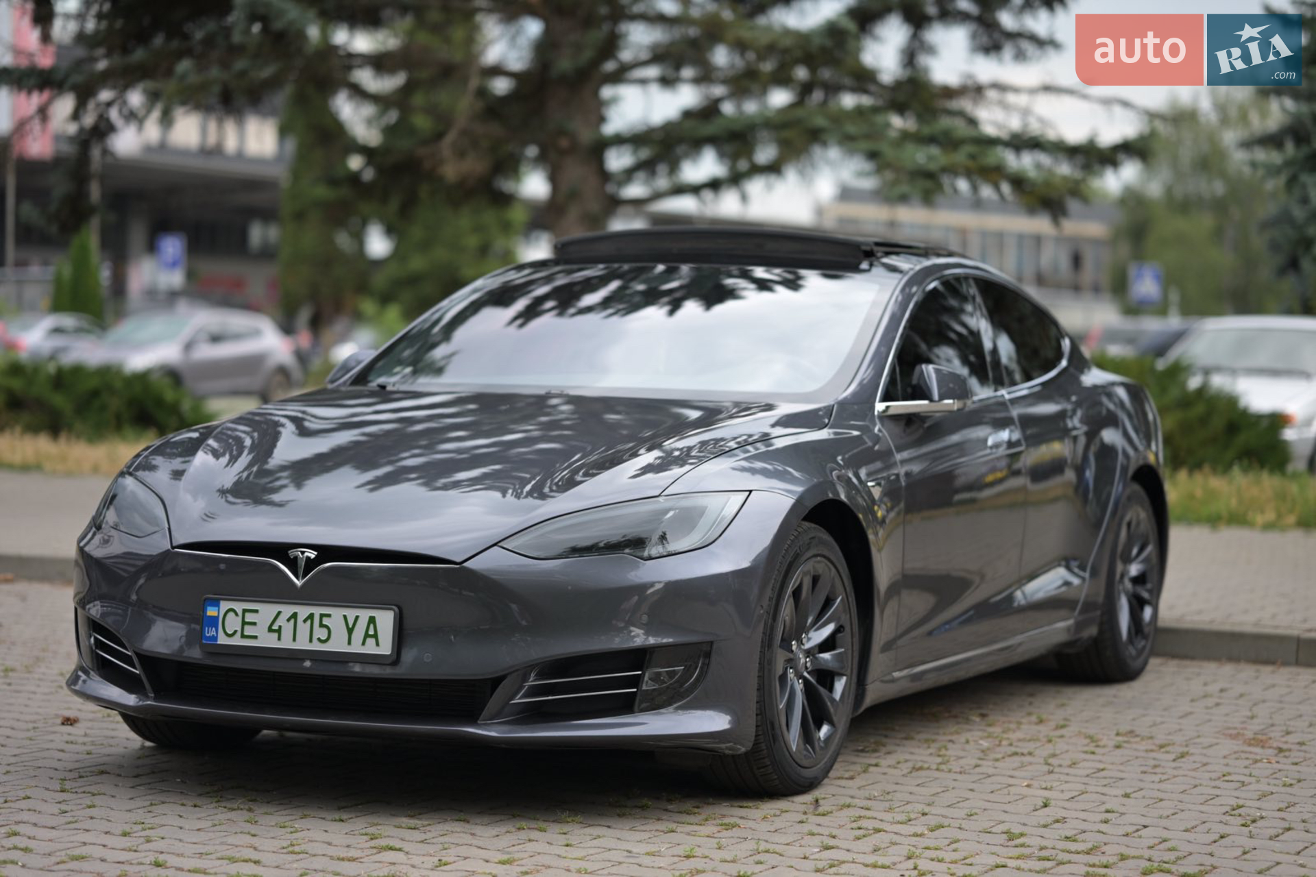Tesla Model S, 2018