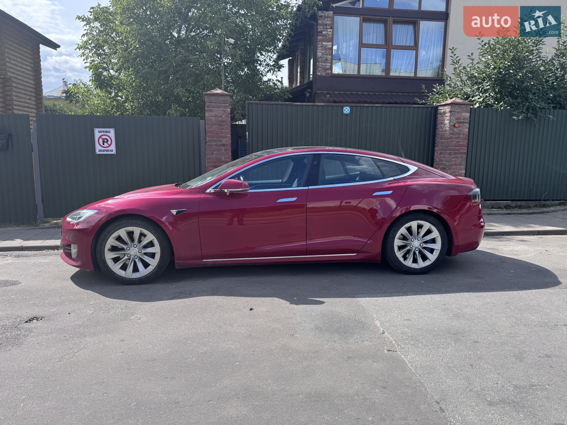 Tesla Model S, 2016