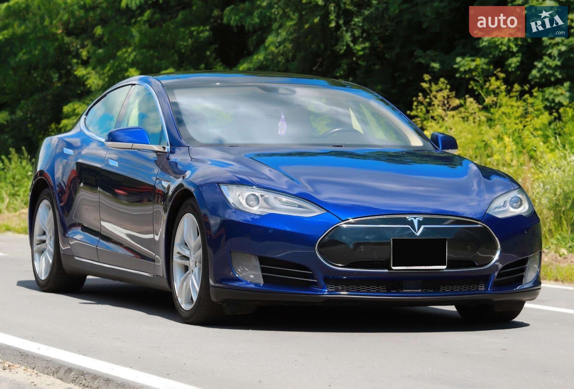Tesla Model S, 2015