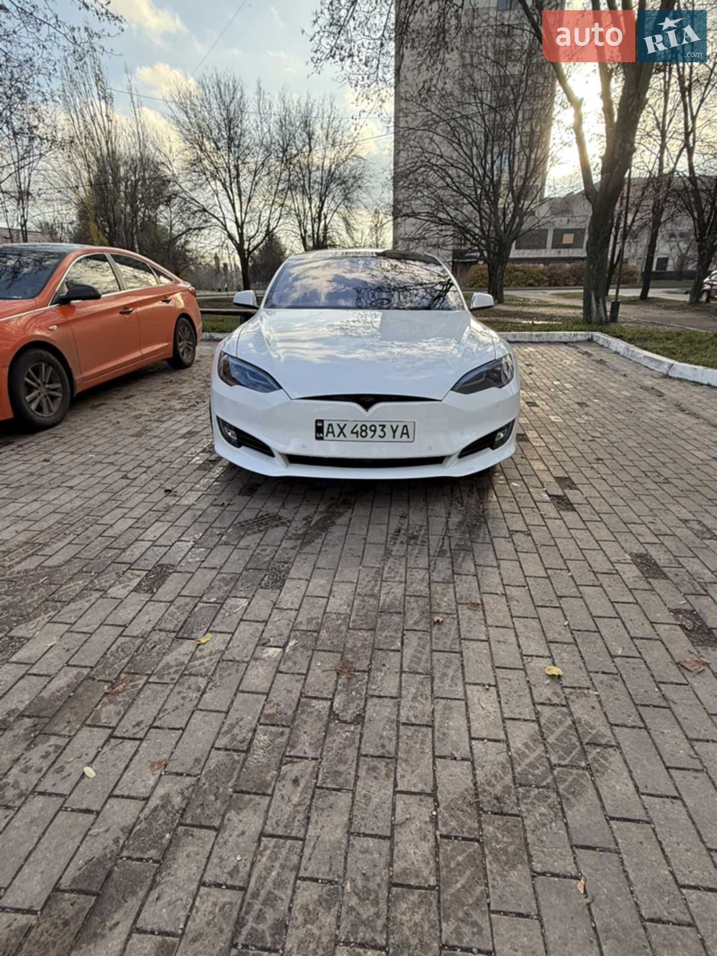 Tesla Model S, 2015