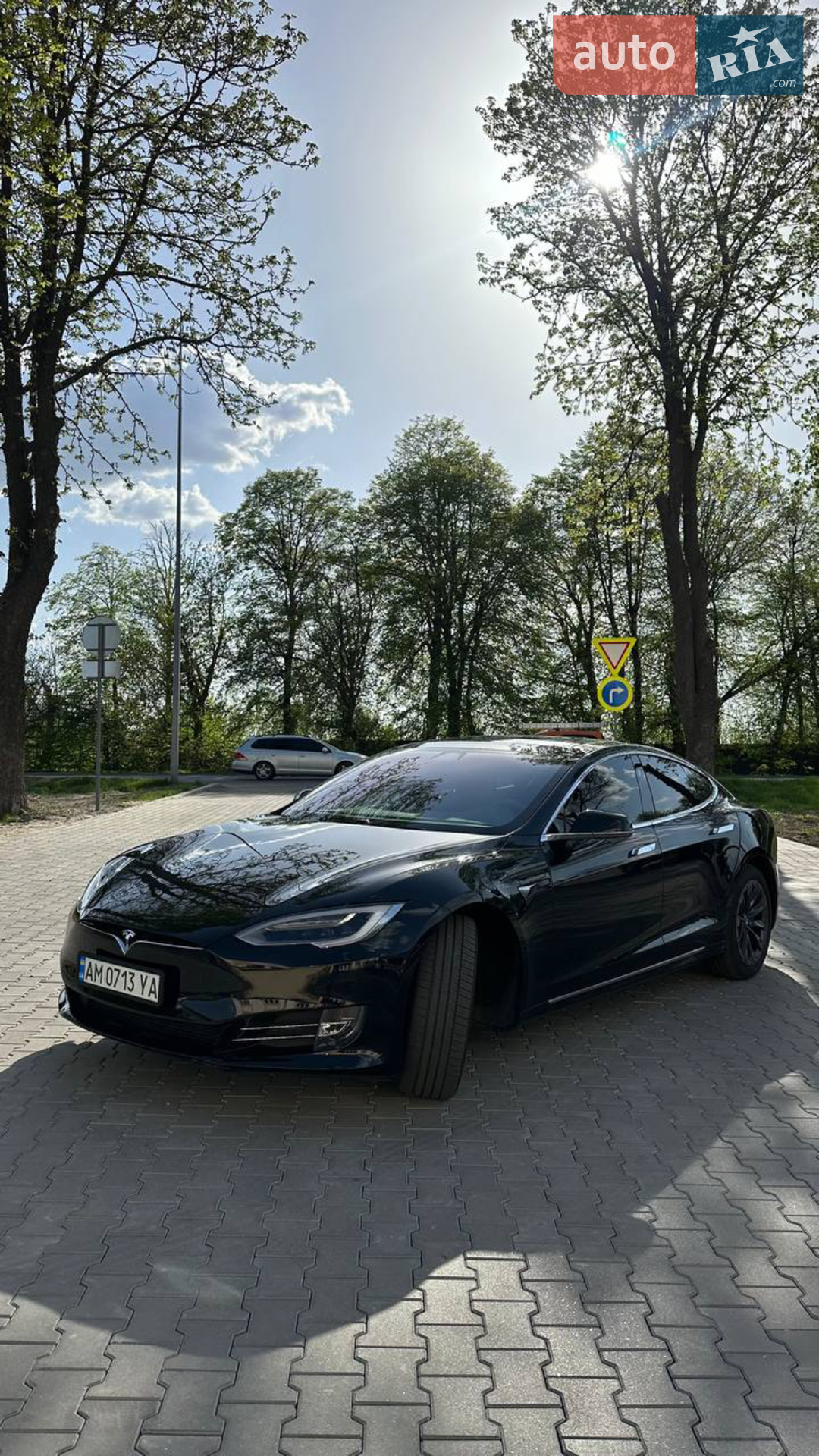 Tesla Model S 2018 — 1