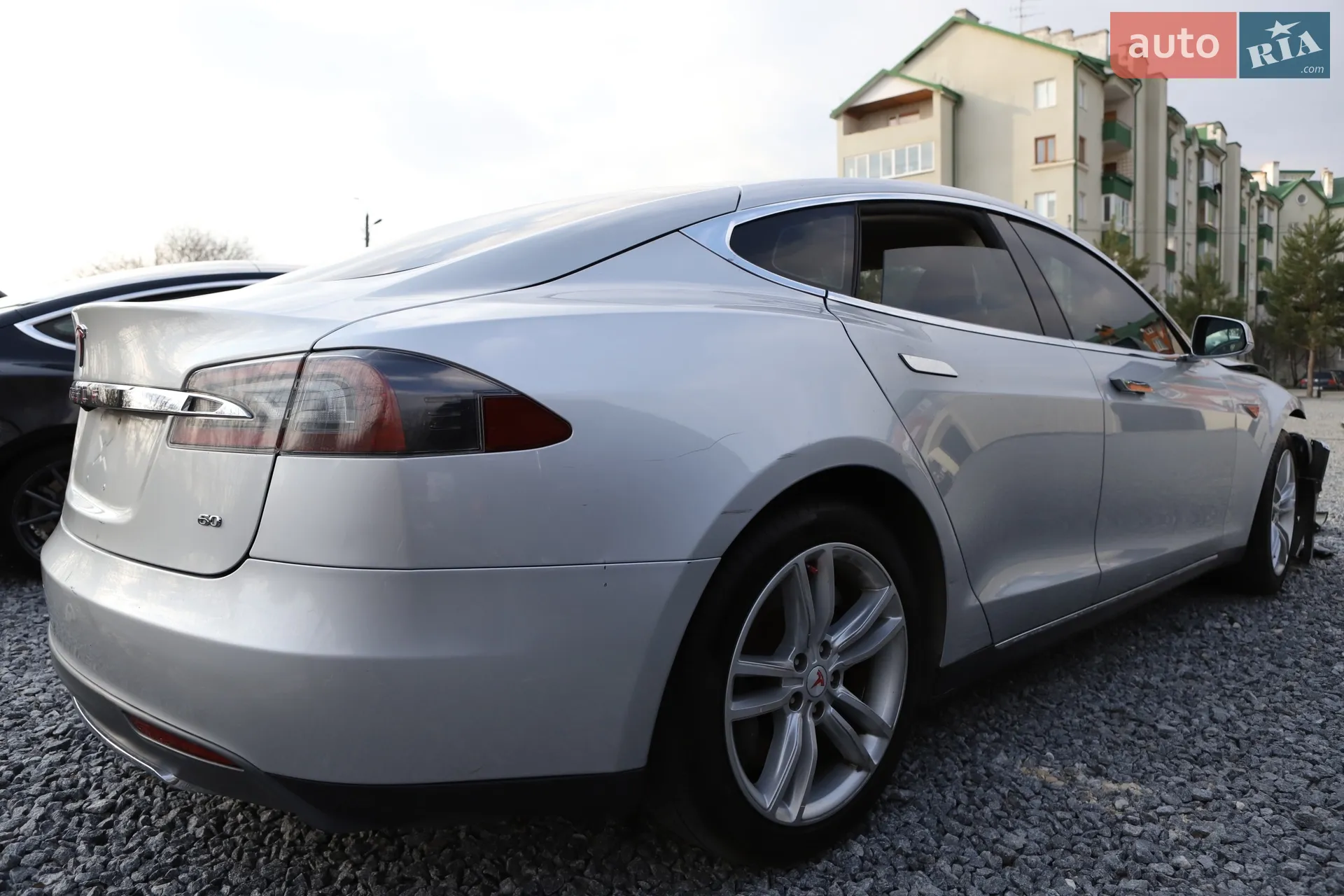 Tesla Model S, 2014