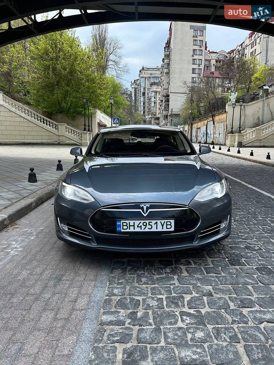 Tesla Model S, 2013