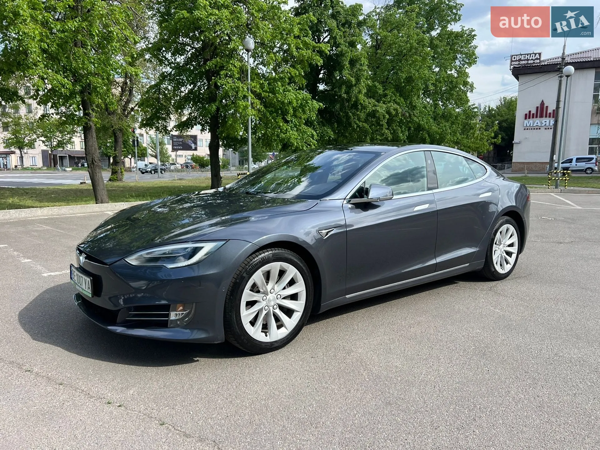 Tesla Model S, 2018