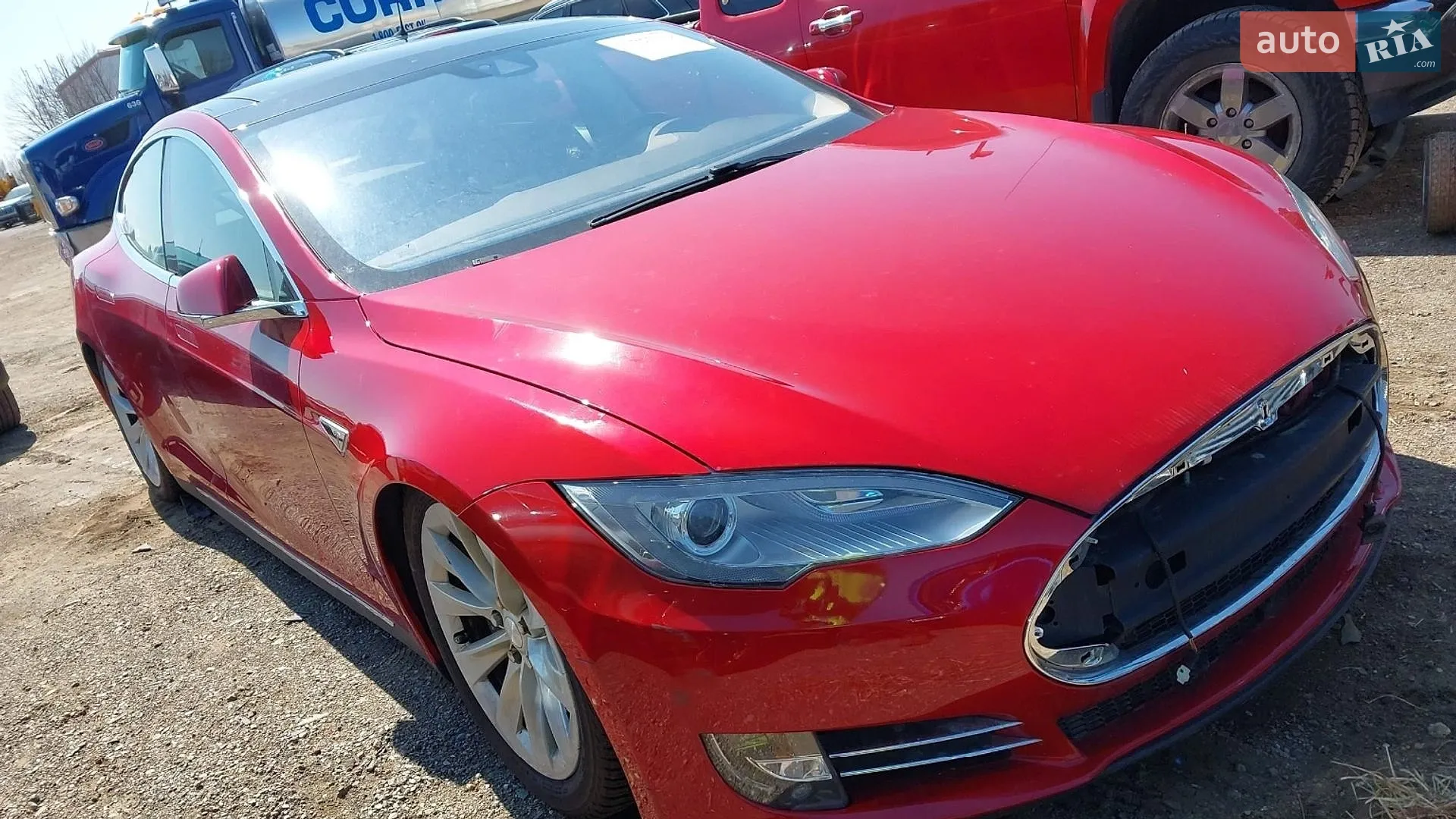 Tesla Model S, 2015
