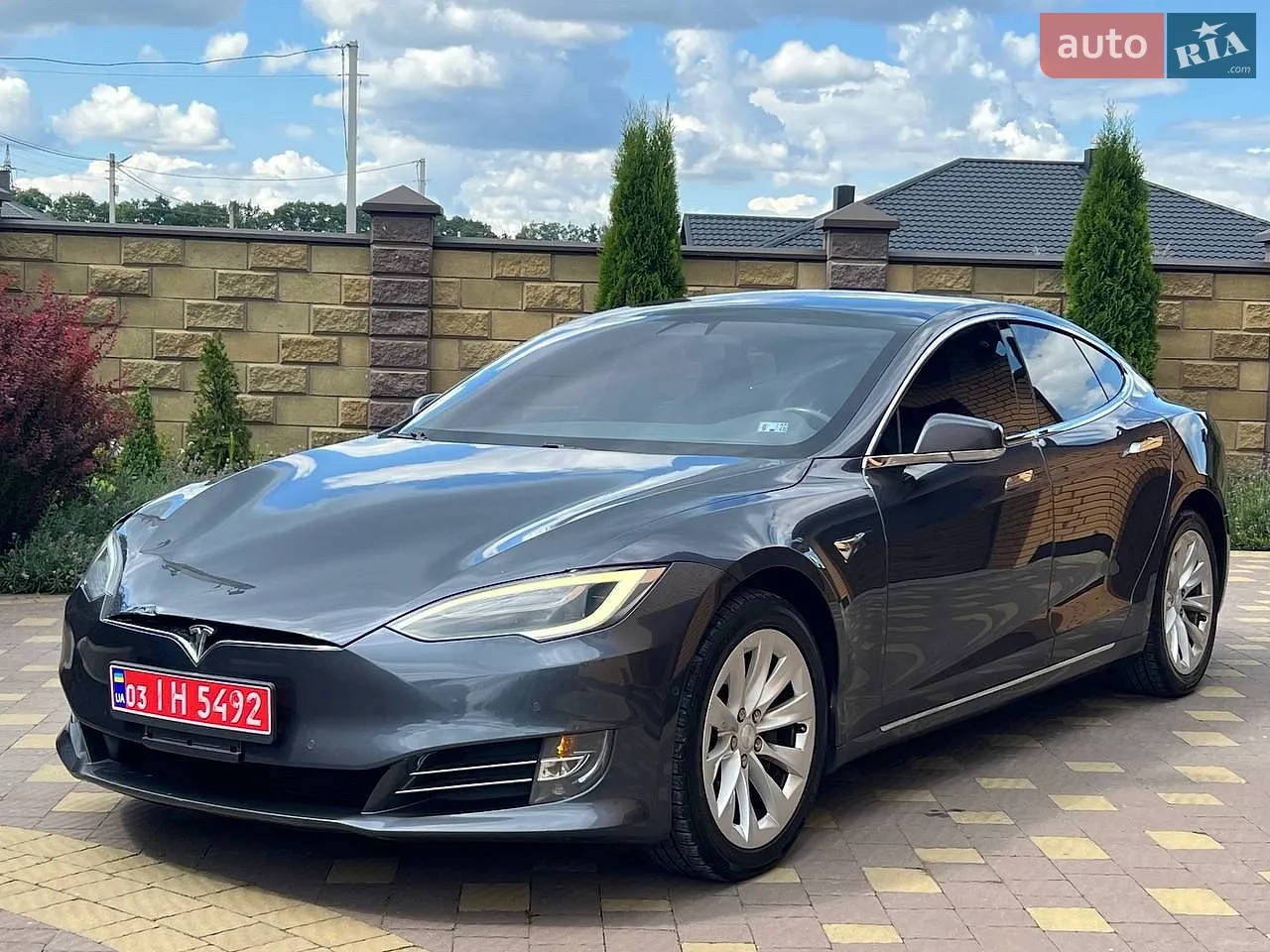Tesla Model S, 2018