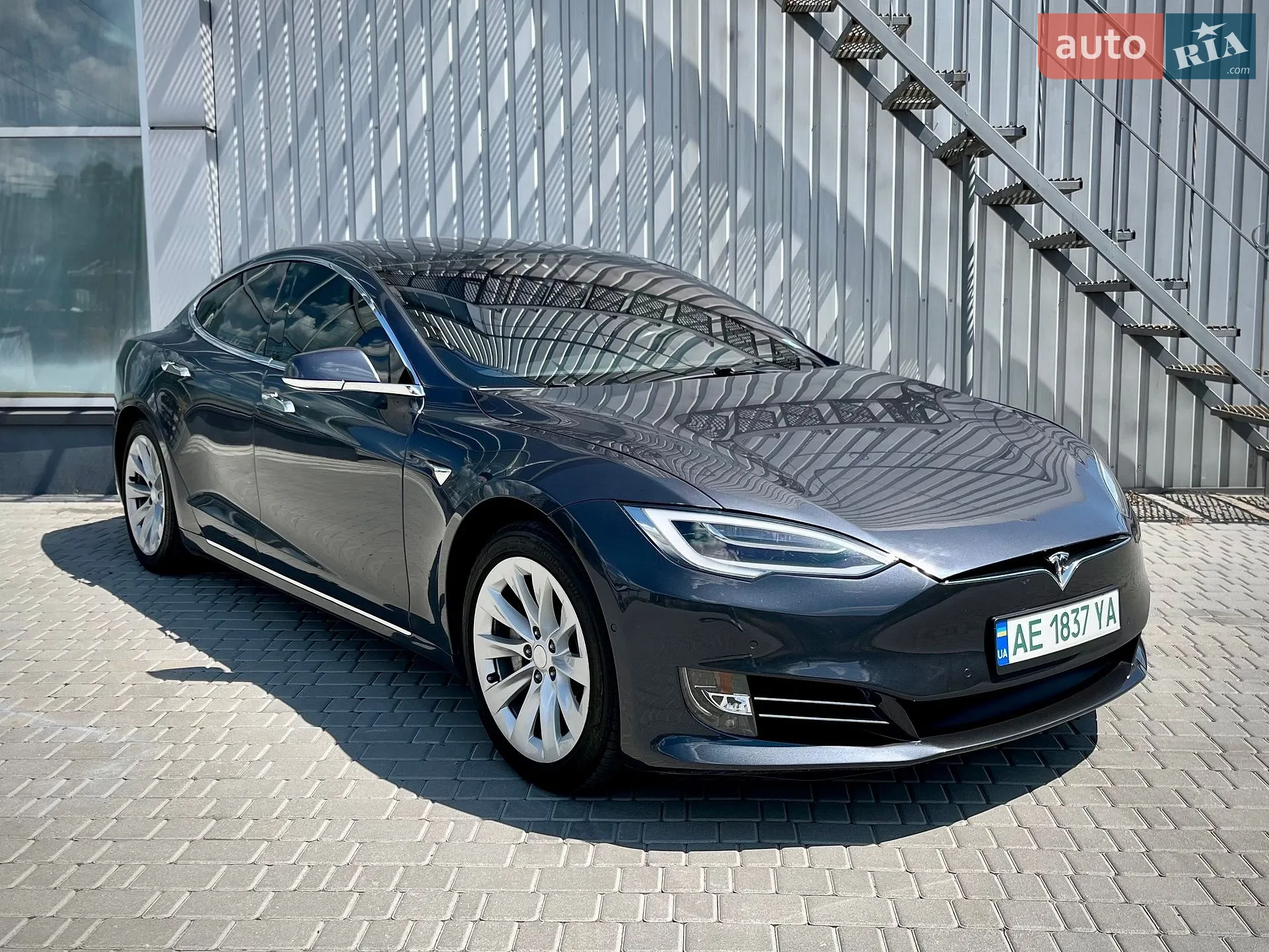 Tesla Model S, 2019