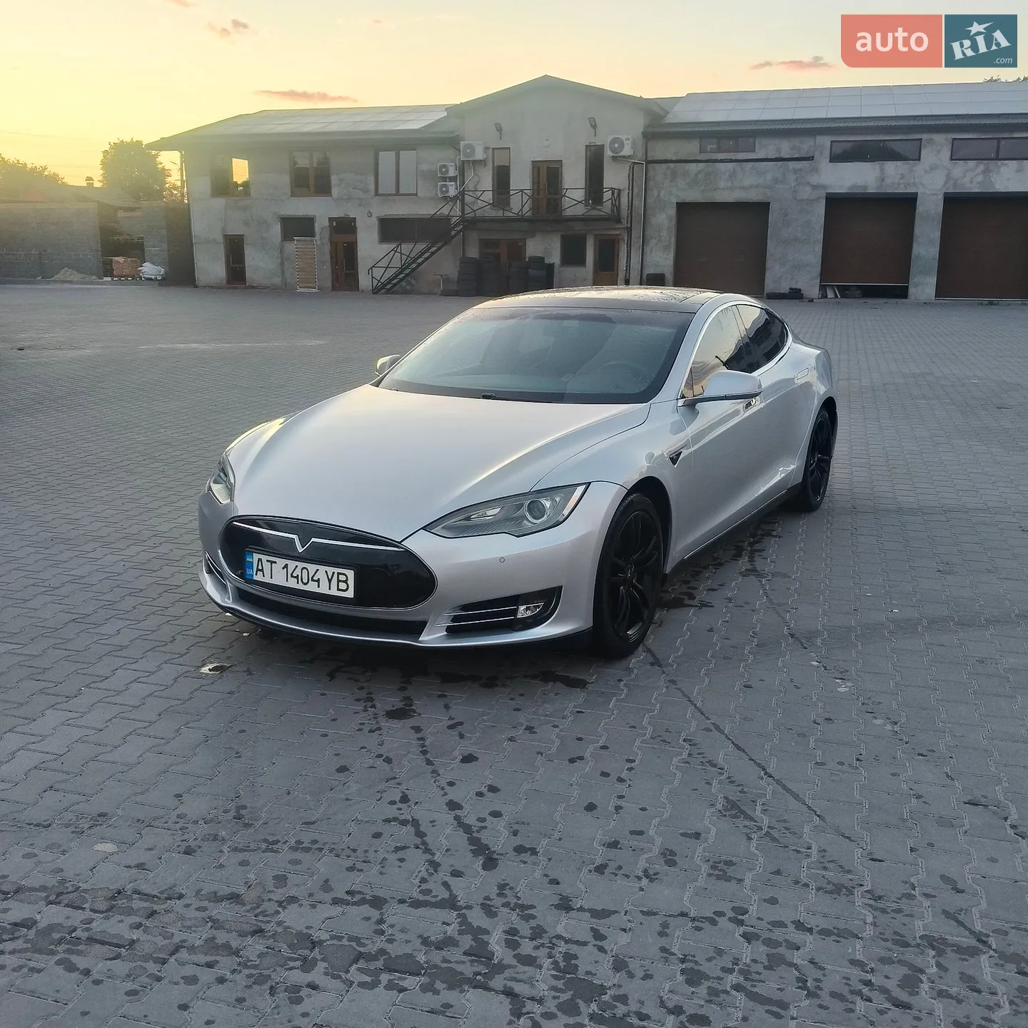 Tesla Model S, 2013