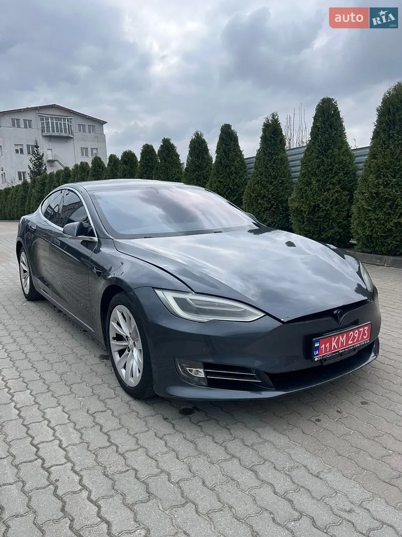 Tesla Model S, 2017