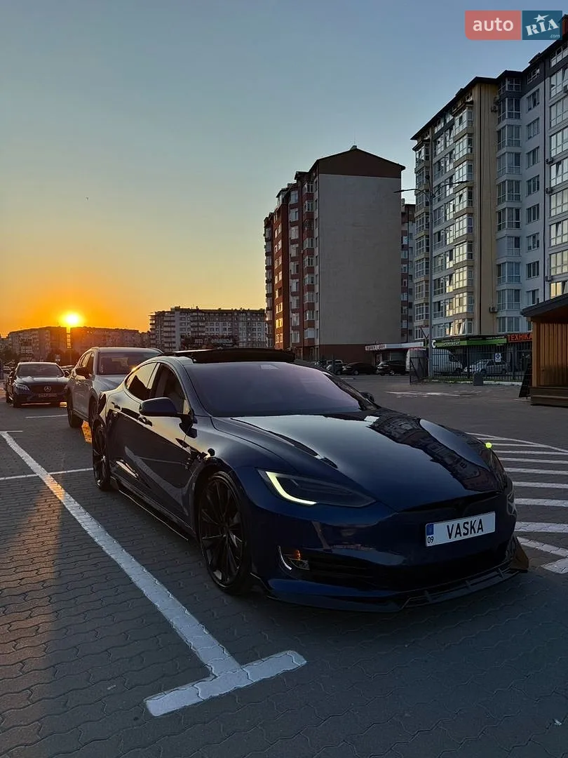 Tesla Model S, 2018