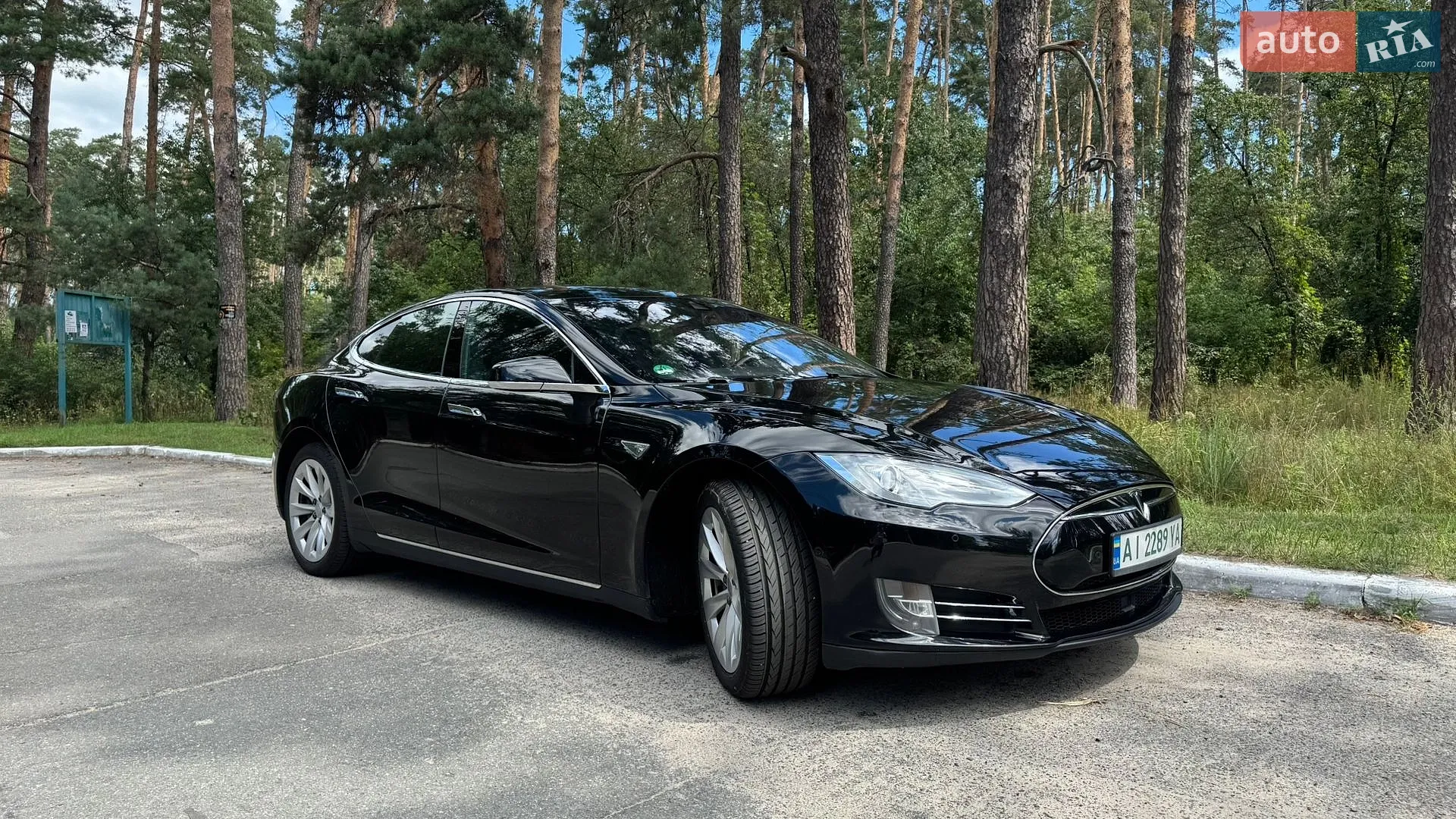 Tesla Model S, 2015