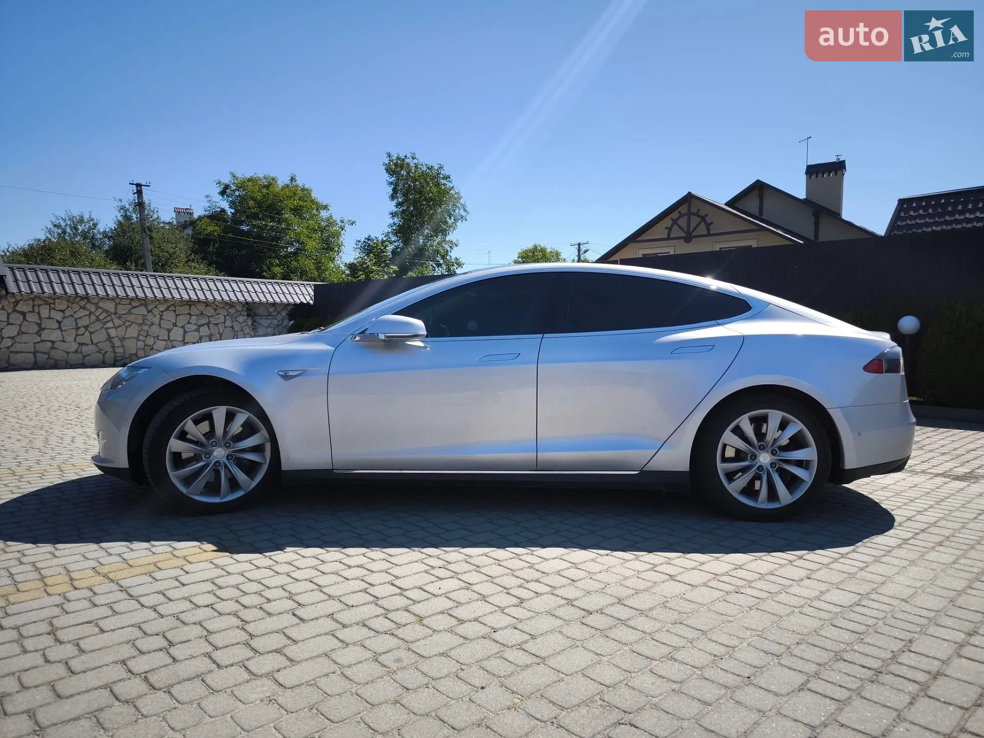 Tesla Model S, 2014