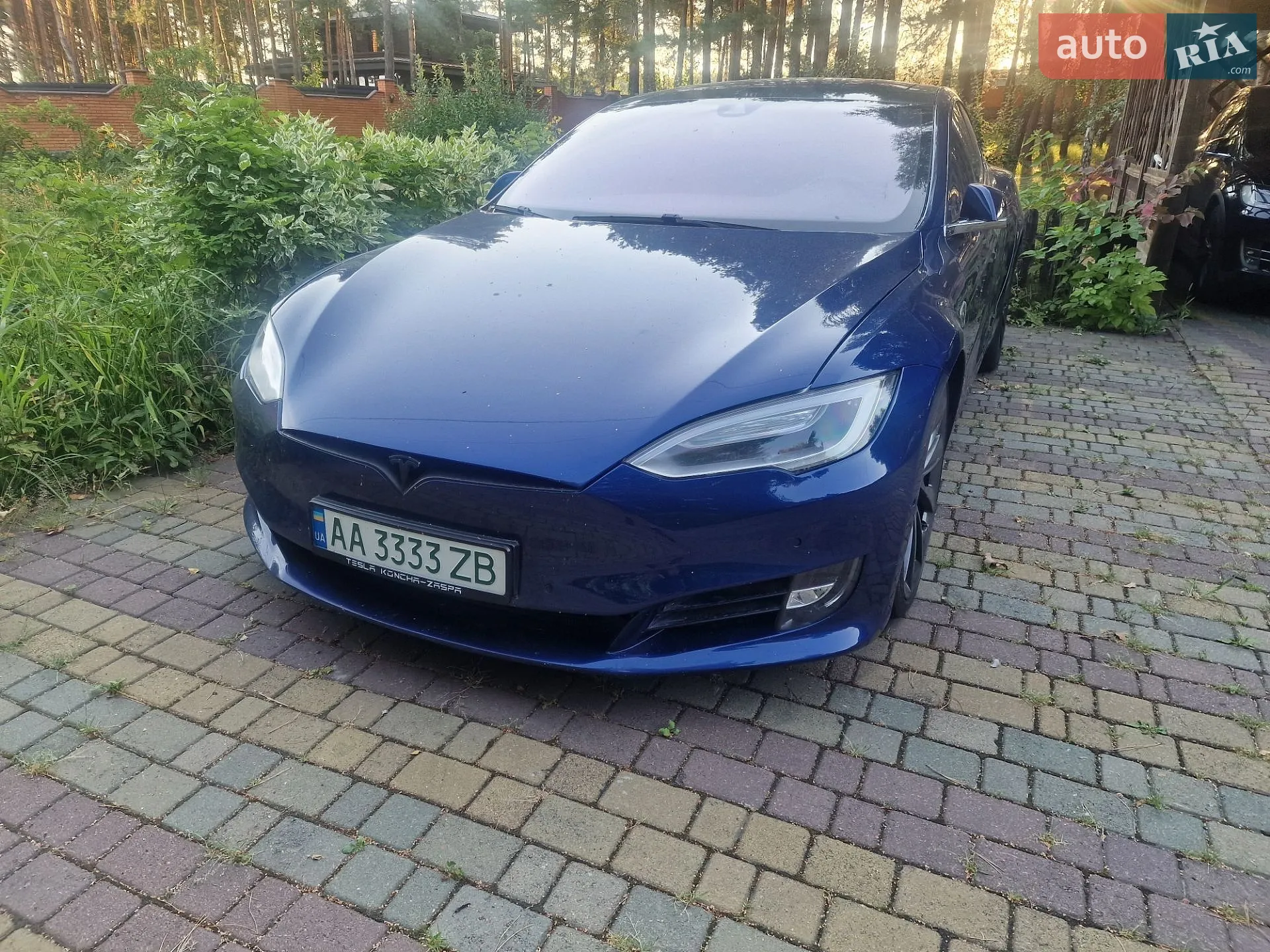 Tesla Model S, 2015