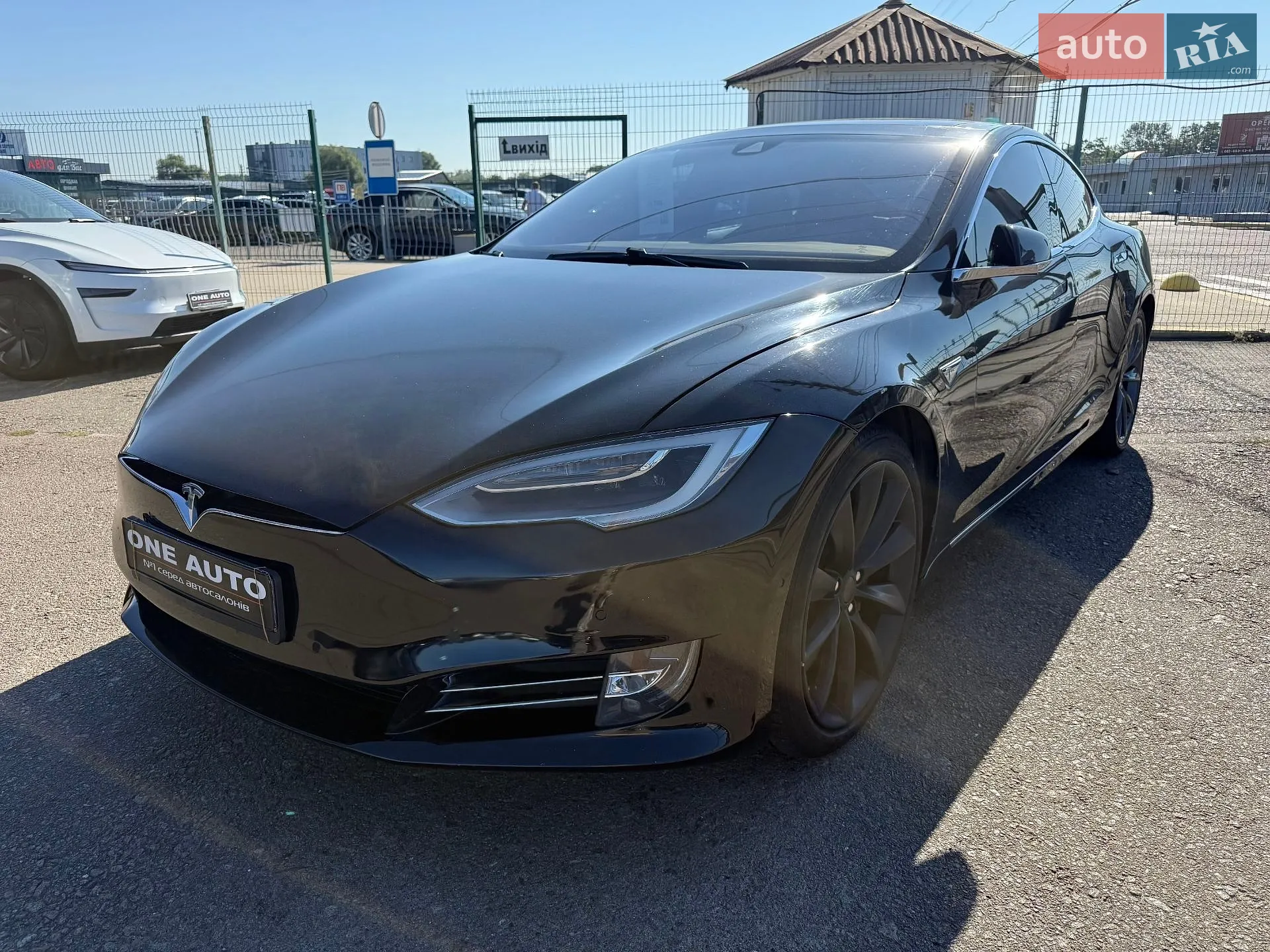 Tesla Model S, 2016