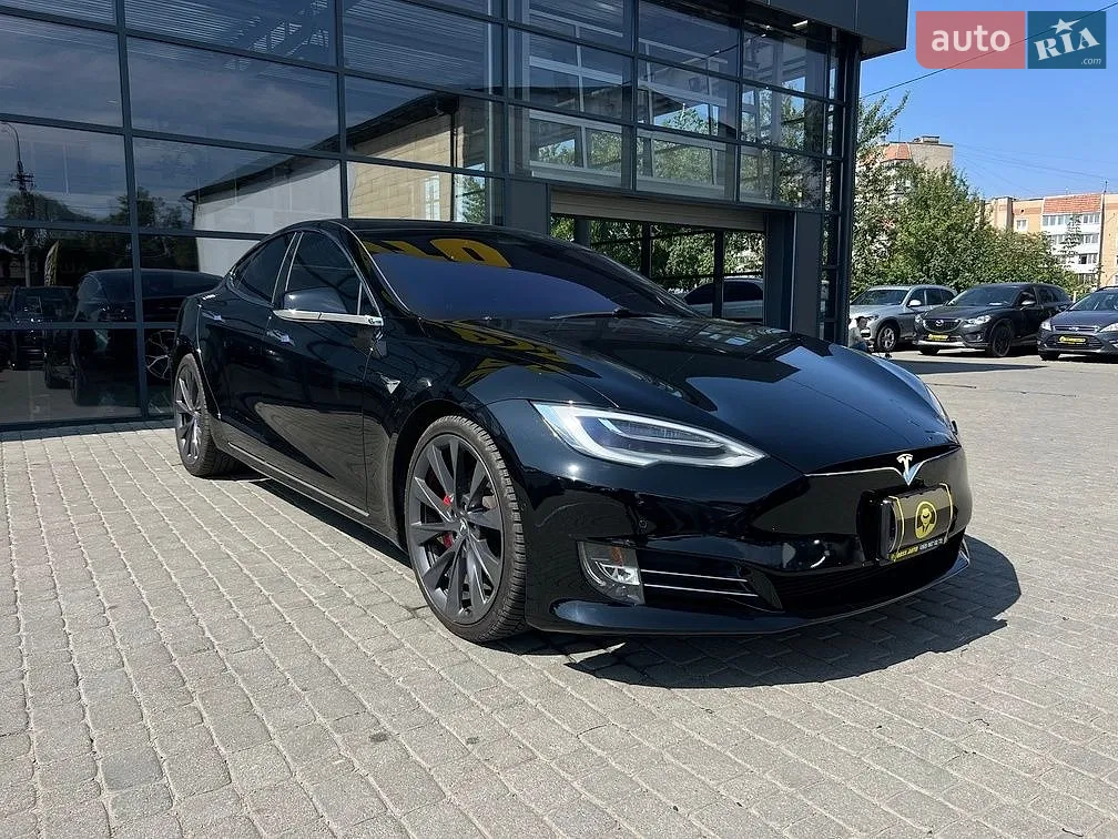 Tesla Model S, 2019