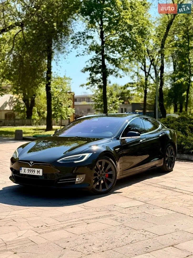 Tesla Model S, 2019