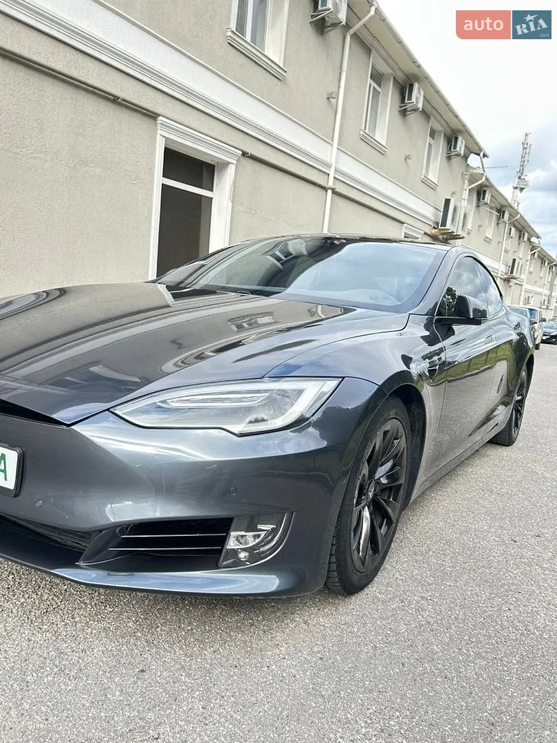 Tesla Model S, 2017