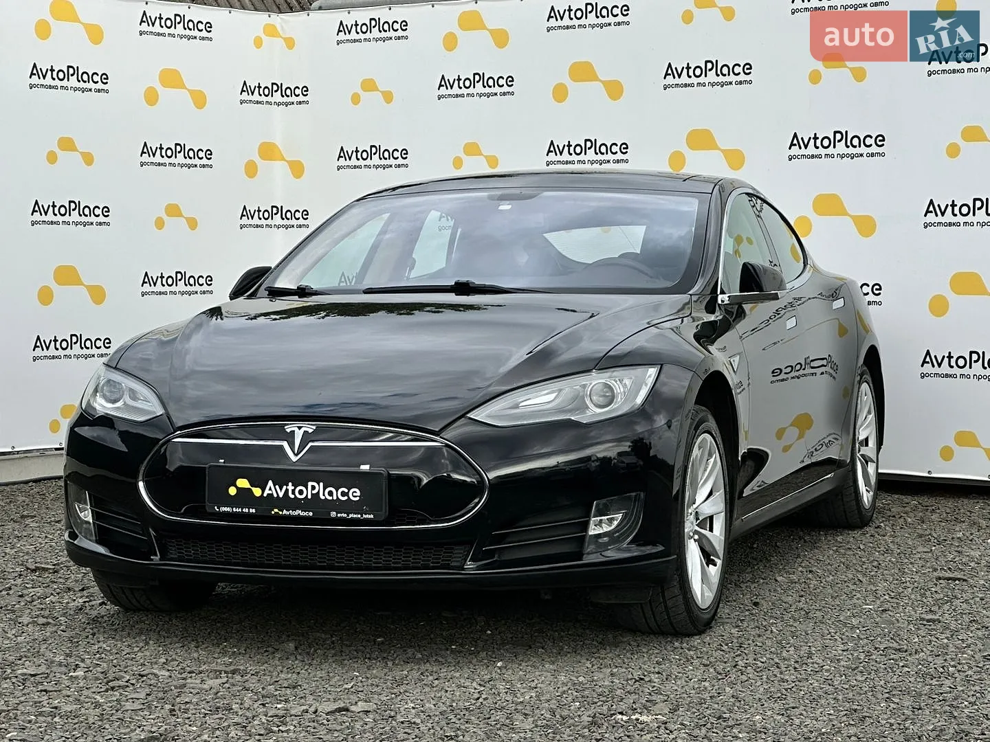 Tesla Model S, 2014