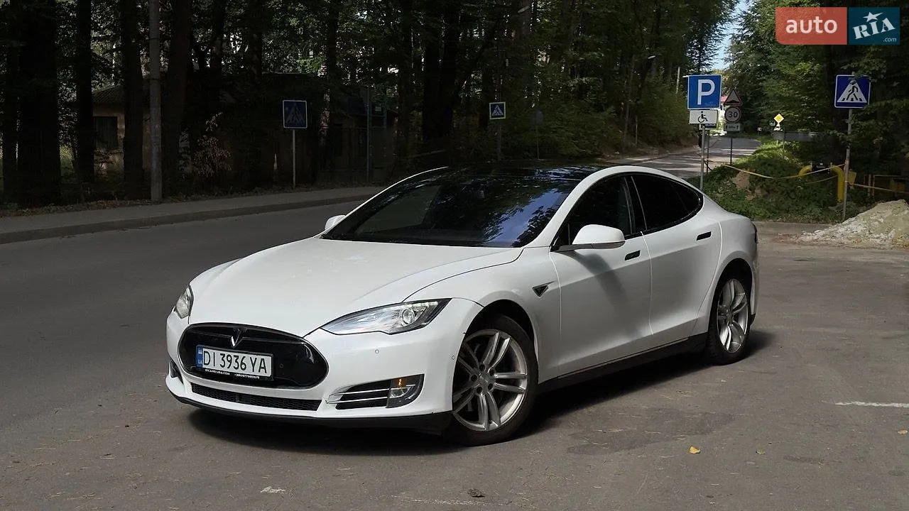 Tesla Model S, 2017