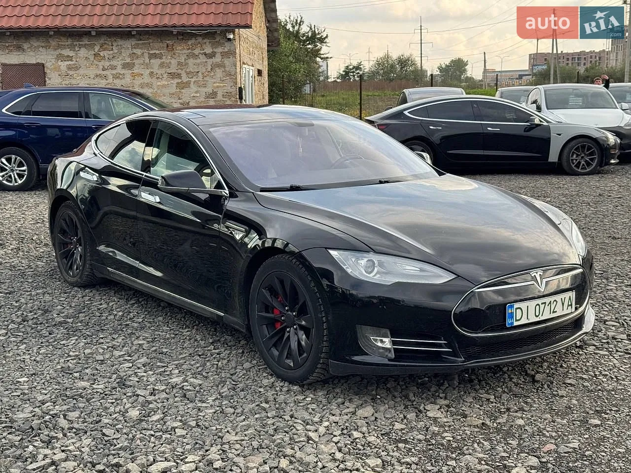 Tesla Model S, 2013