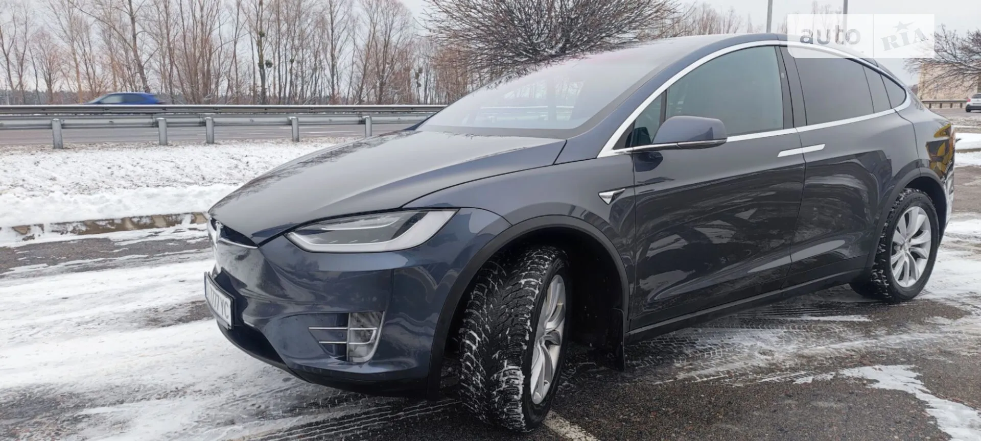 Tesla Model X, 2017