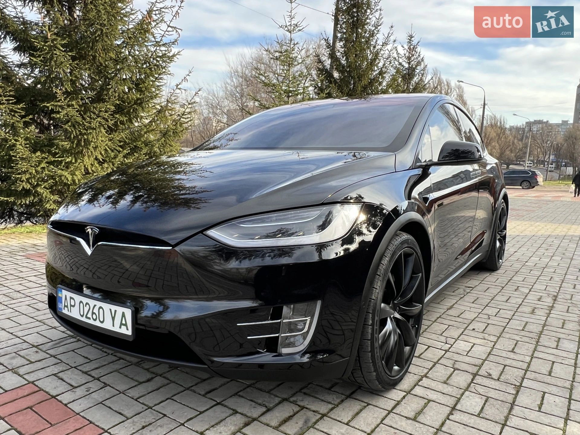 Tesla Model X 2017 — 1
