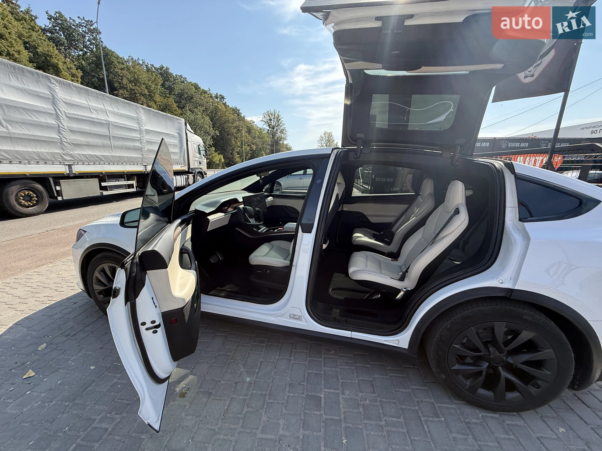 Tesla Model X, 2022