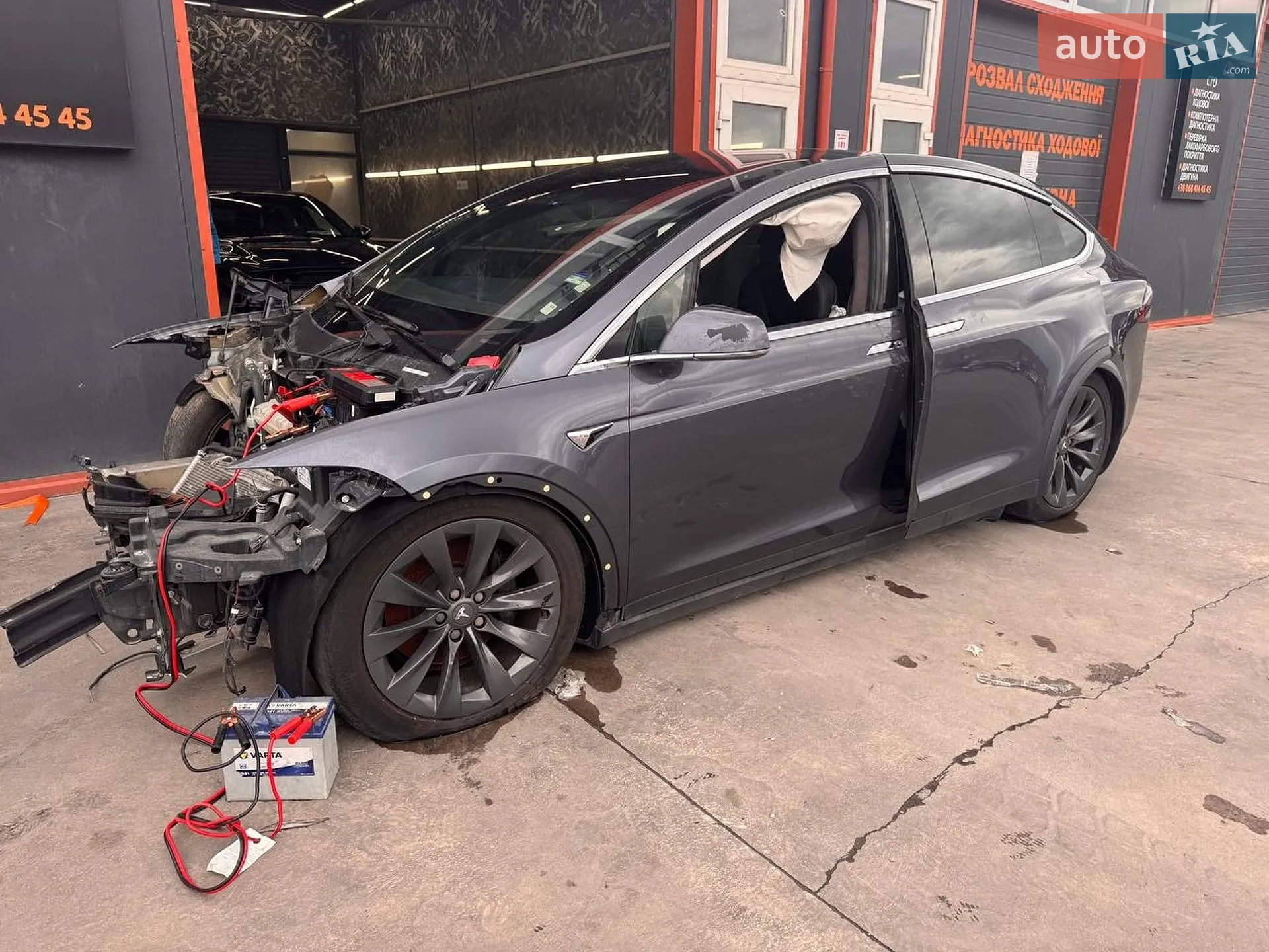 Tesla Model X, 2019