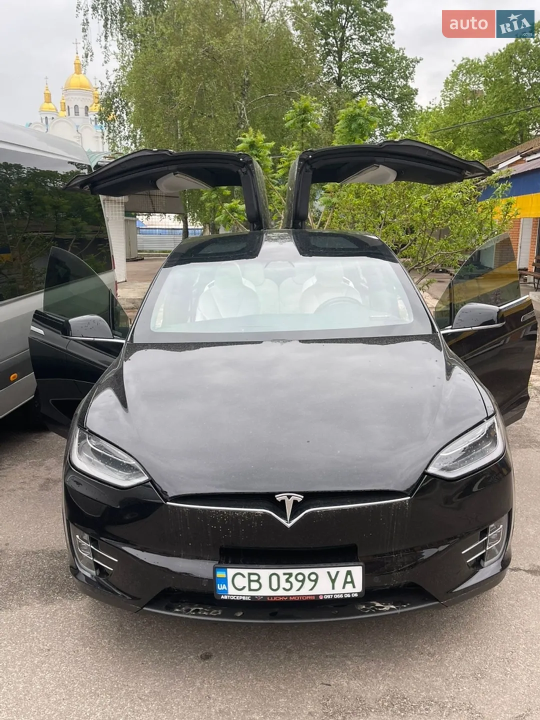 Tesla Model X, 2017