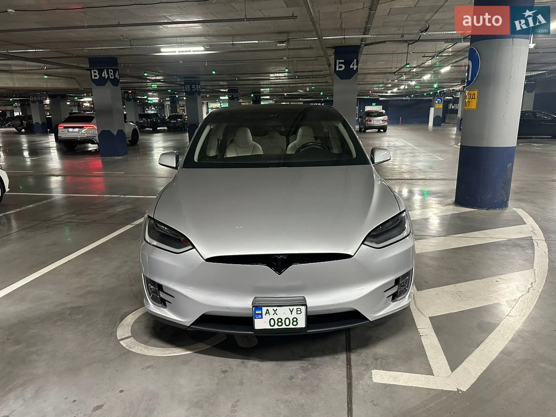 Tesla Model X, 2017