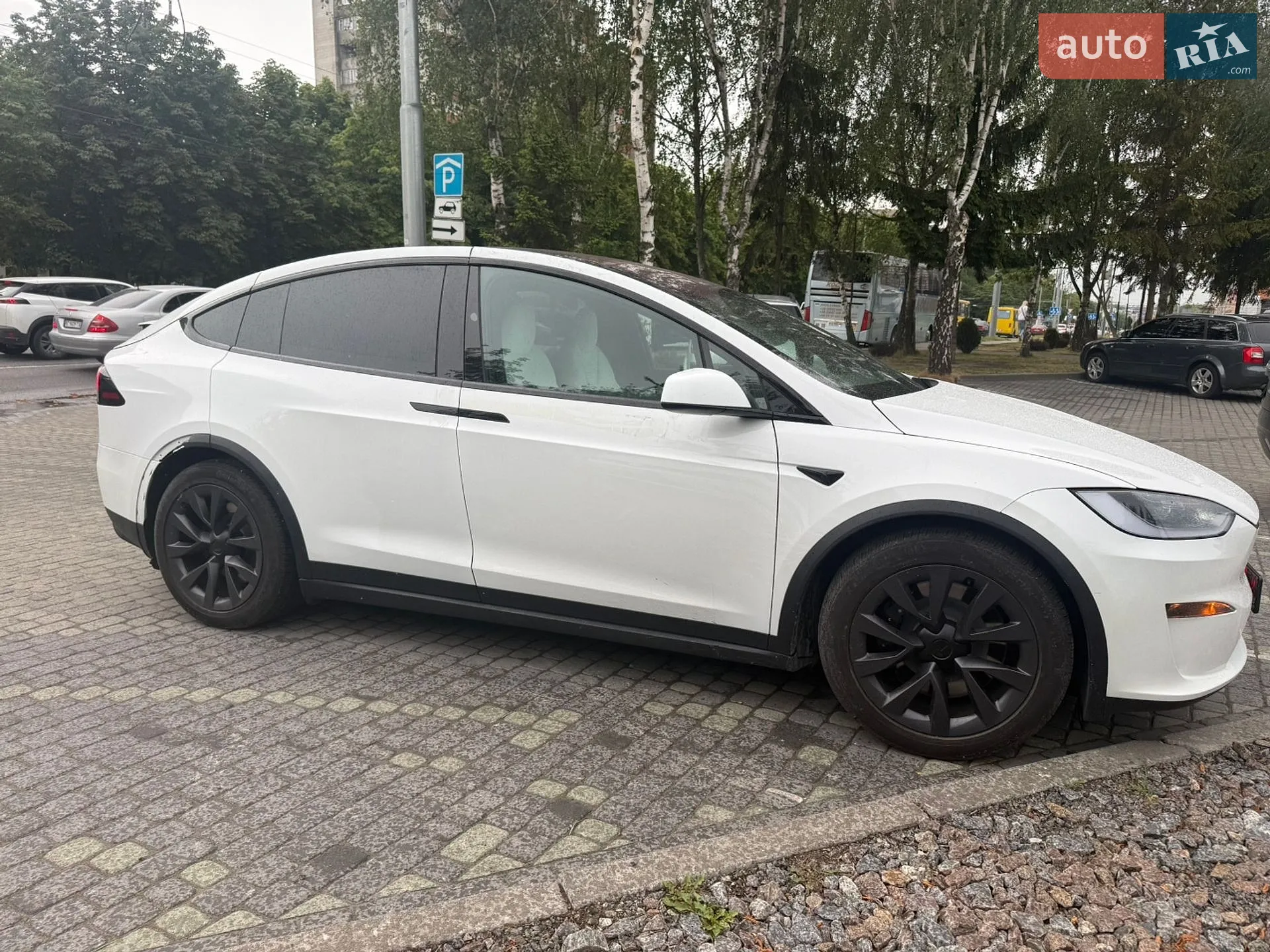 Tesla Model X, 2025