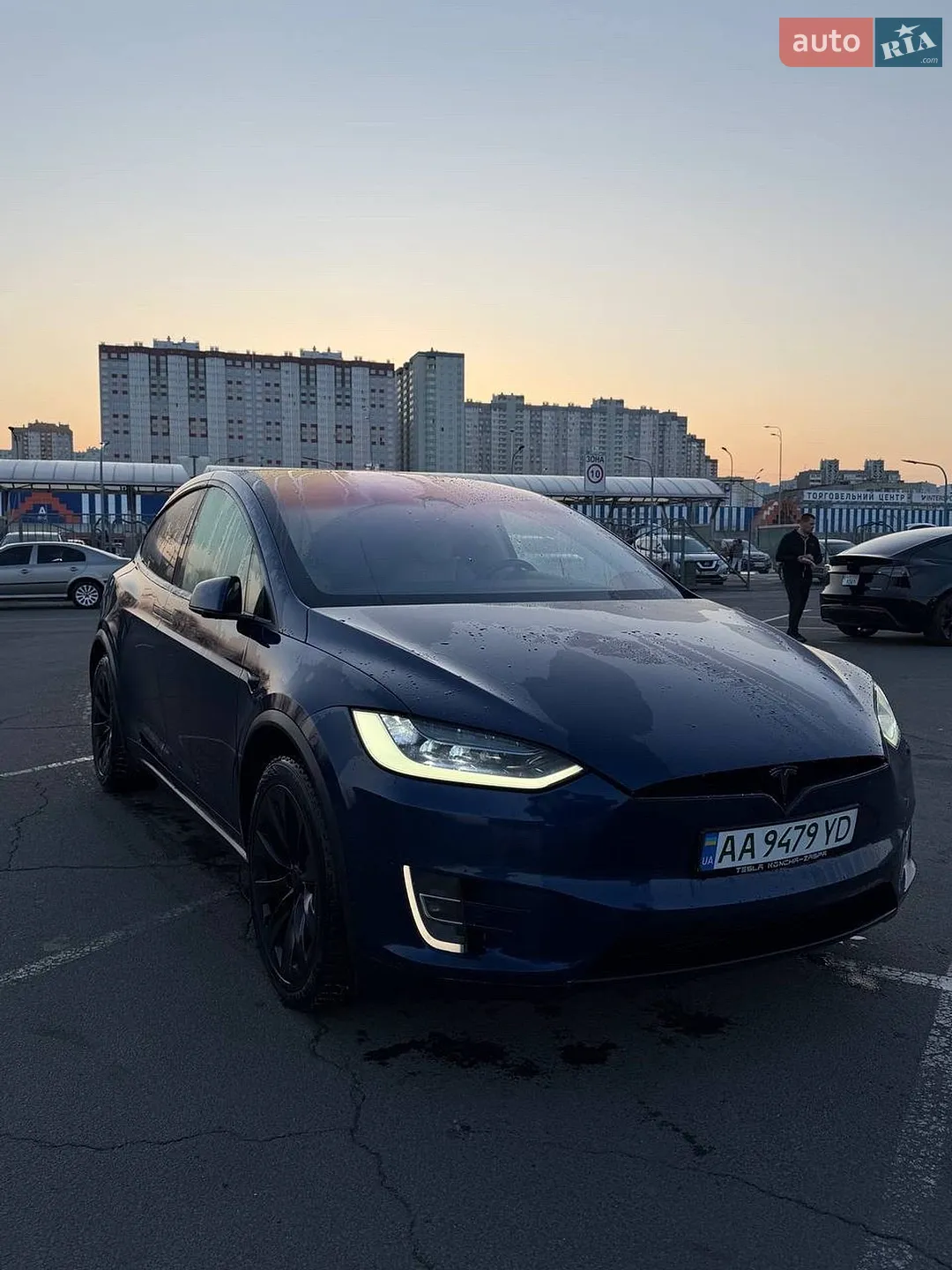 Tesla Model X, 2016