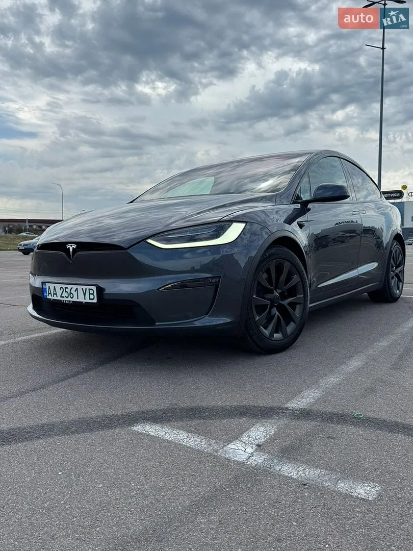 Tesla Model X, 2022