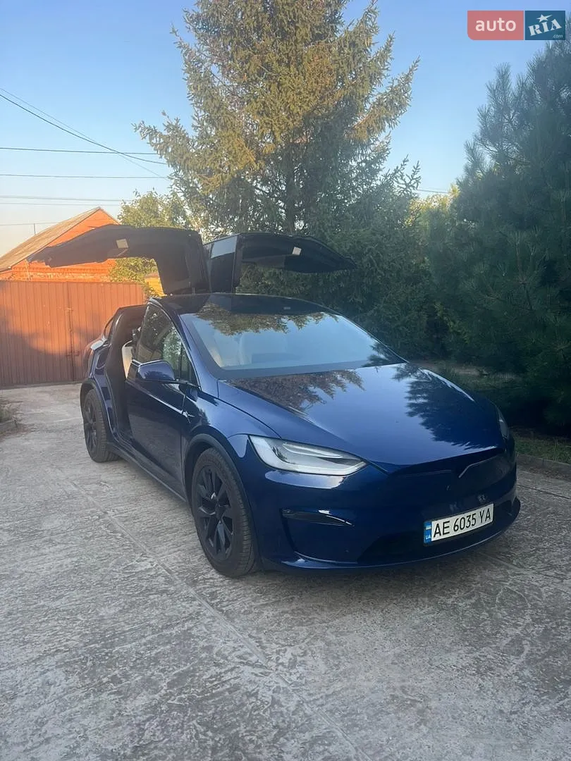 Tesla Model X, 2022