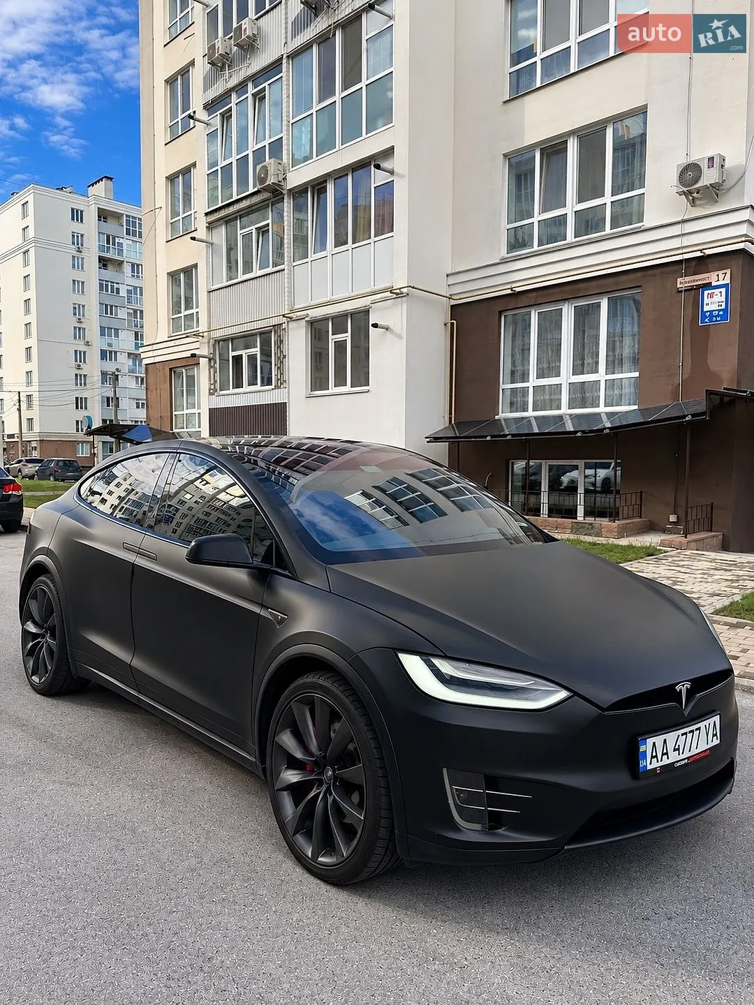 Tesla Model X, 2016