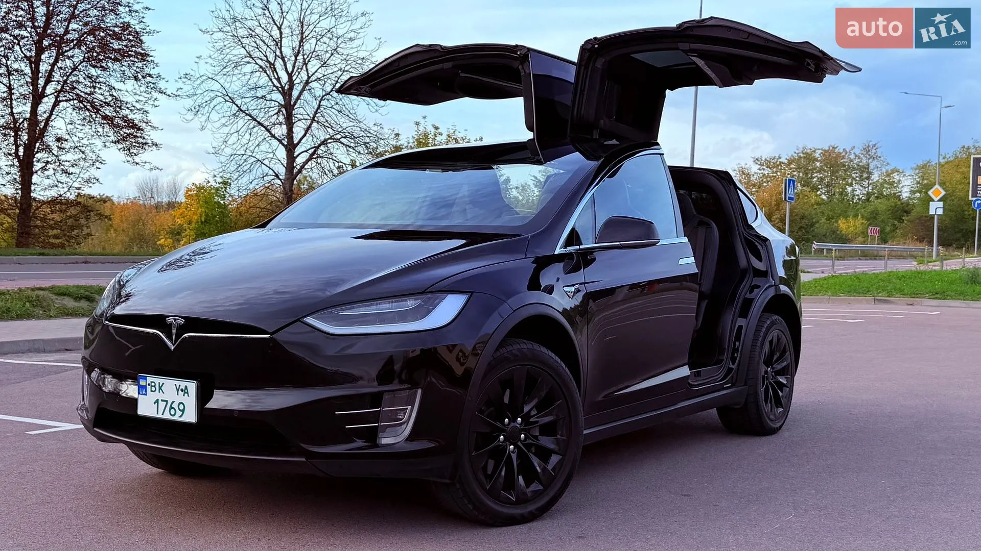 Tesla Model X, 2016