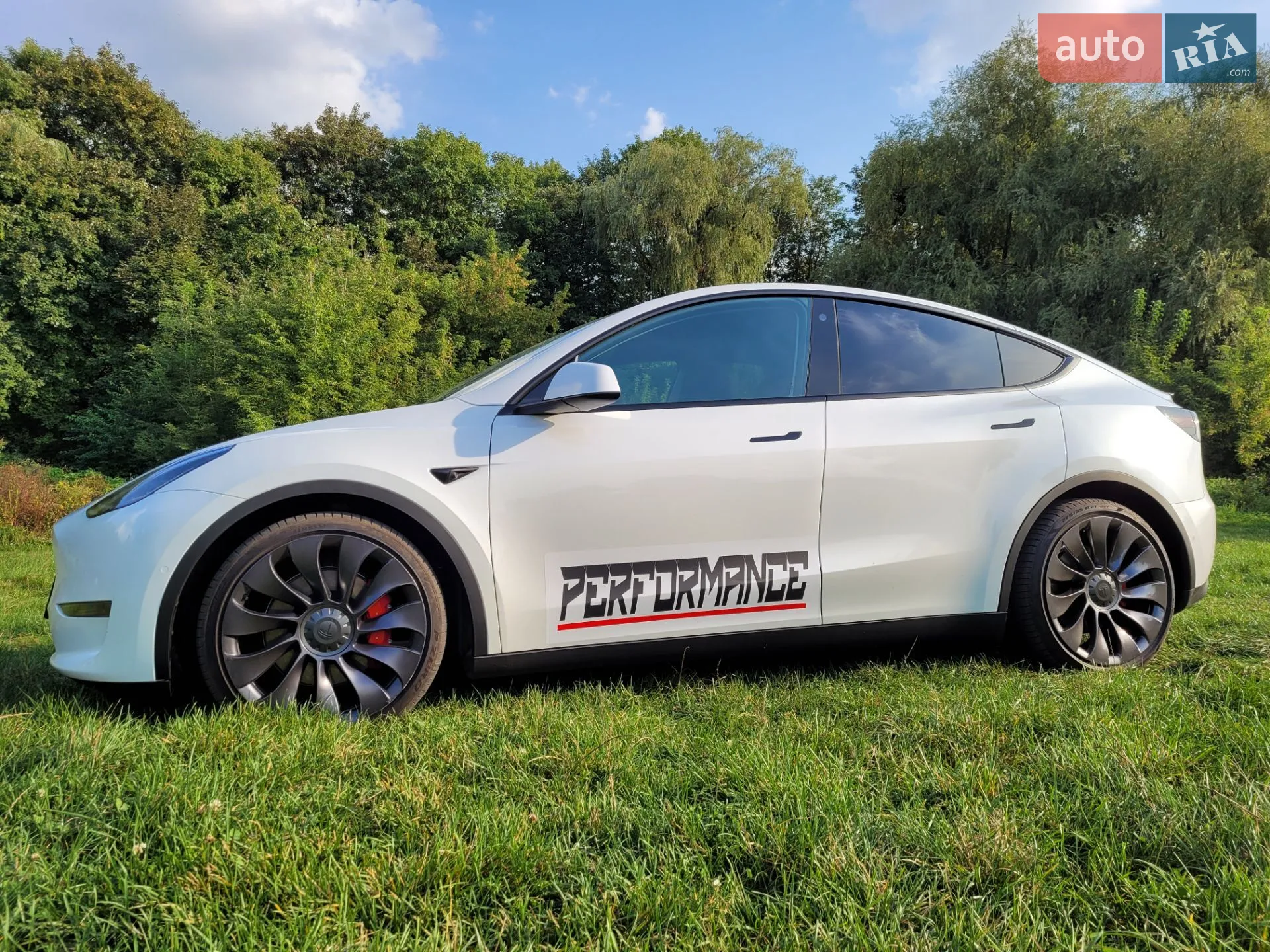 Tesla Model Y, 2021