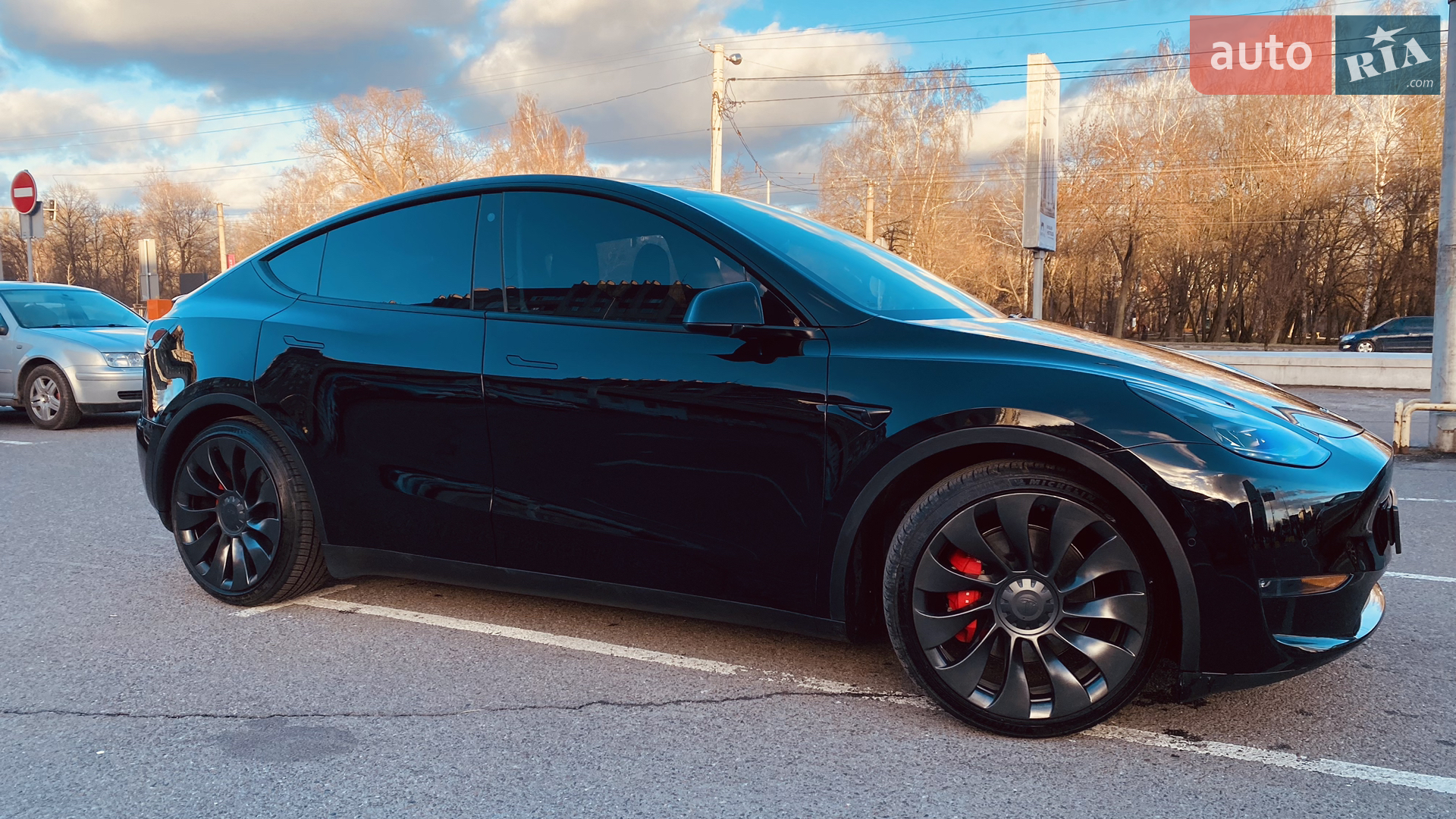 Tesla Model Y, 2022