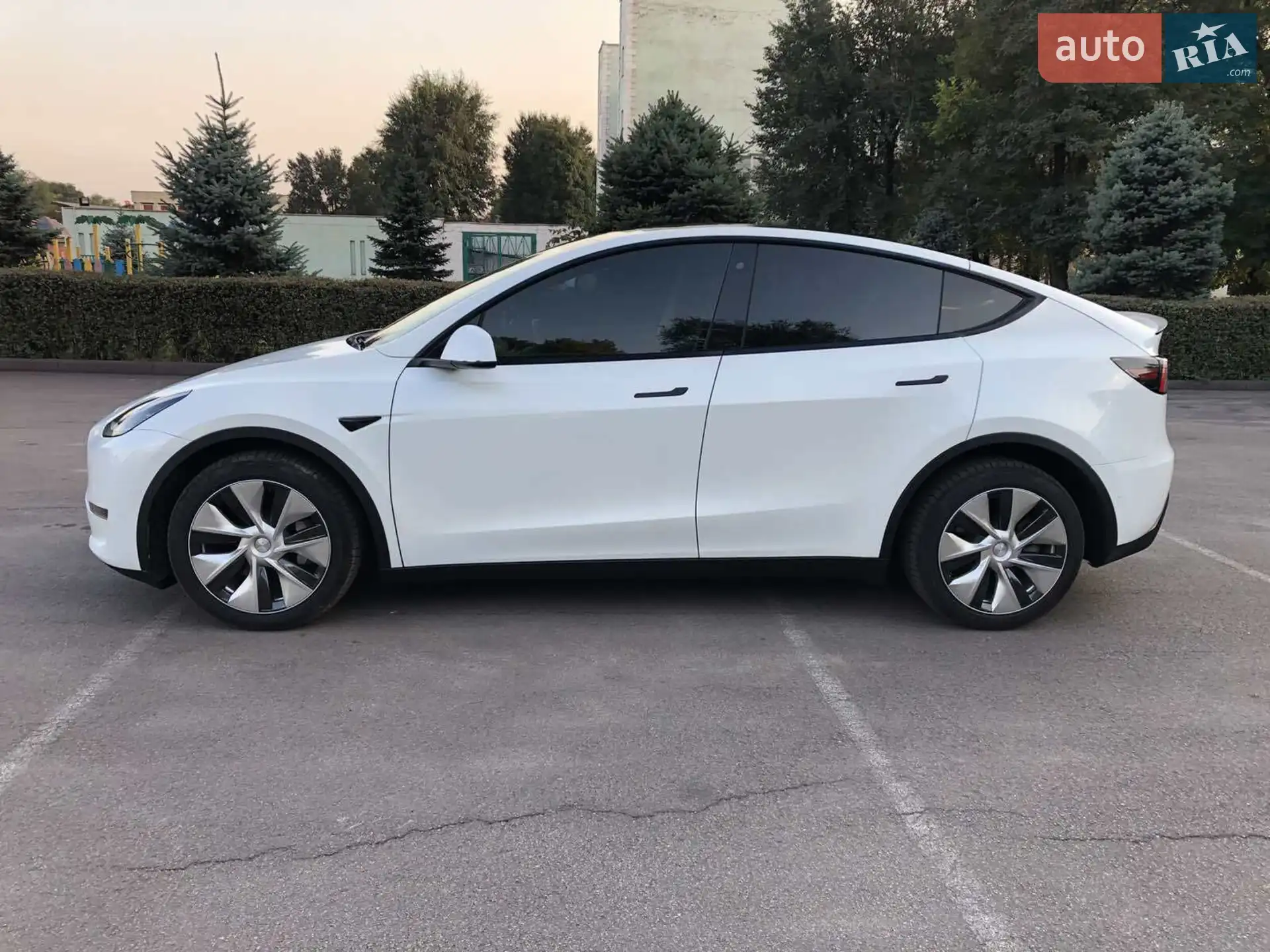 Tesla Model Y, 2020